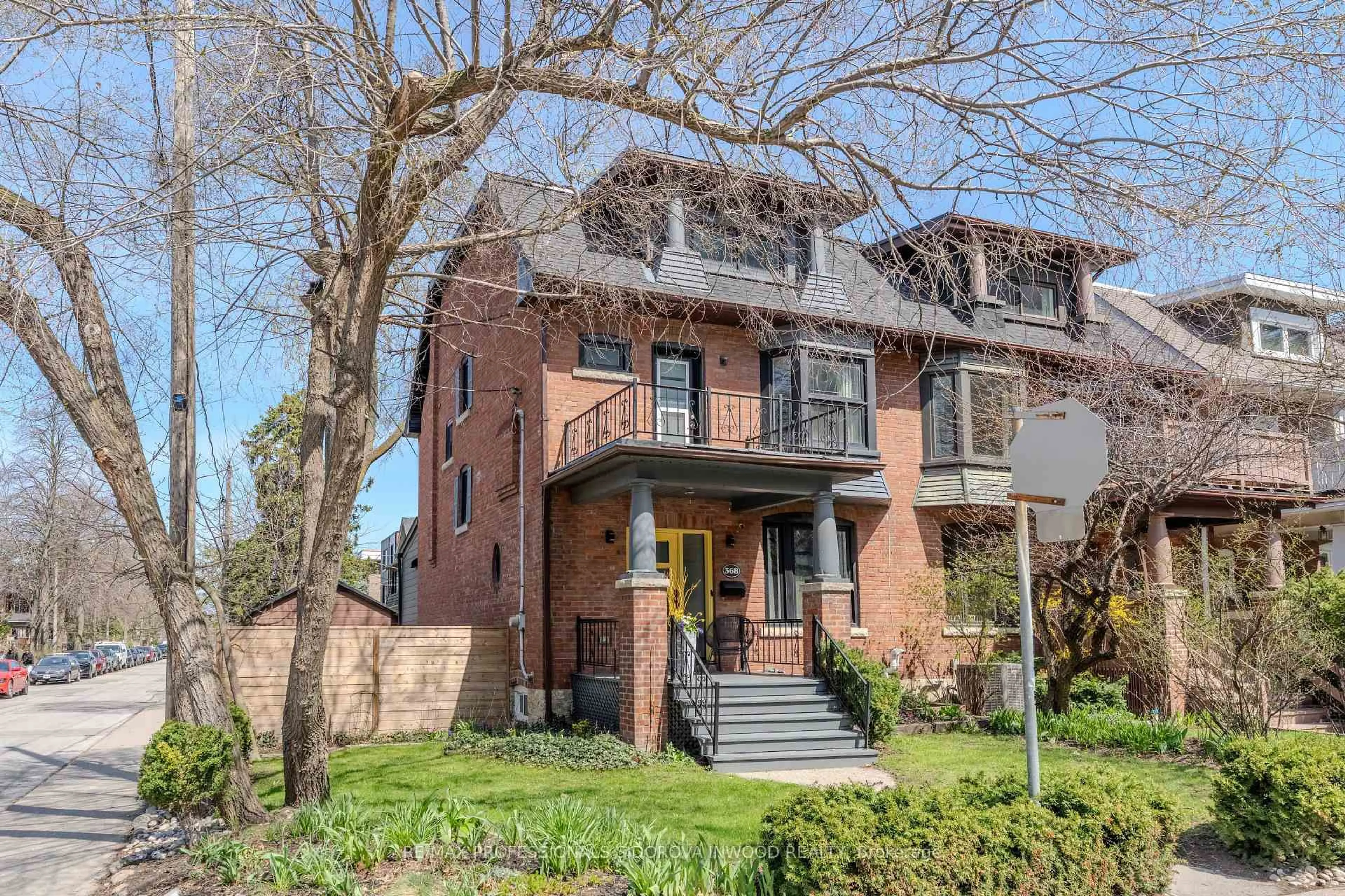Home with brick exterior material, street for 368 Glenlake Ave, Toronto Ontario M6P 1G4