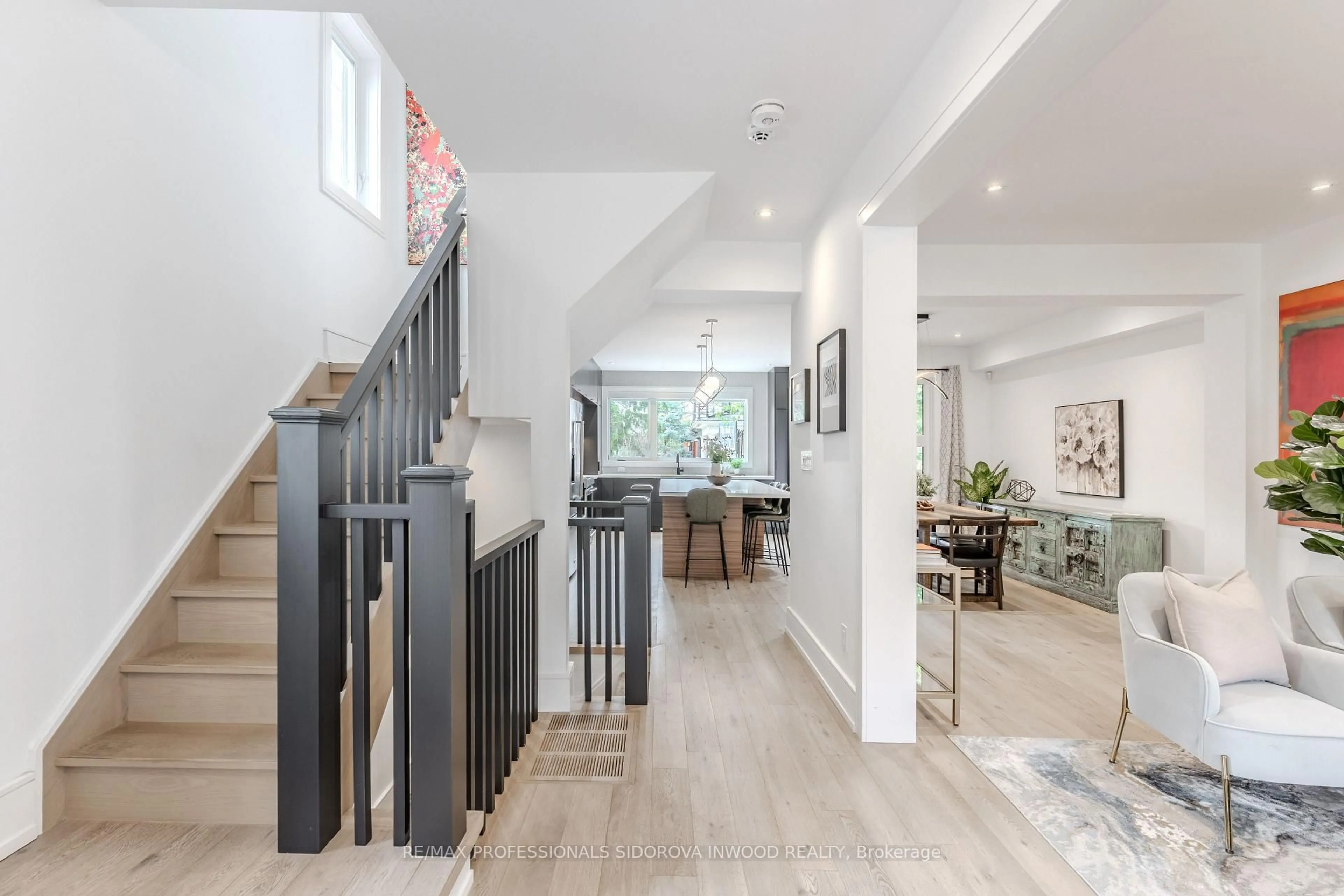 Unknown for 368 Glenlake Ave, Toronto Ontario M6P 1G4