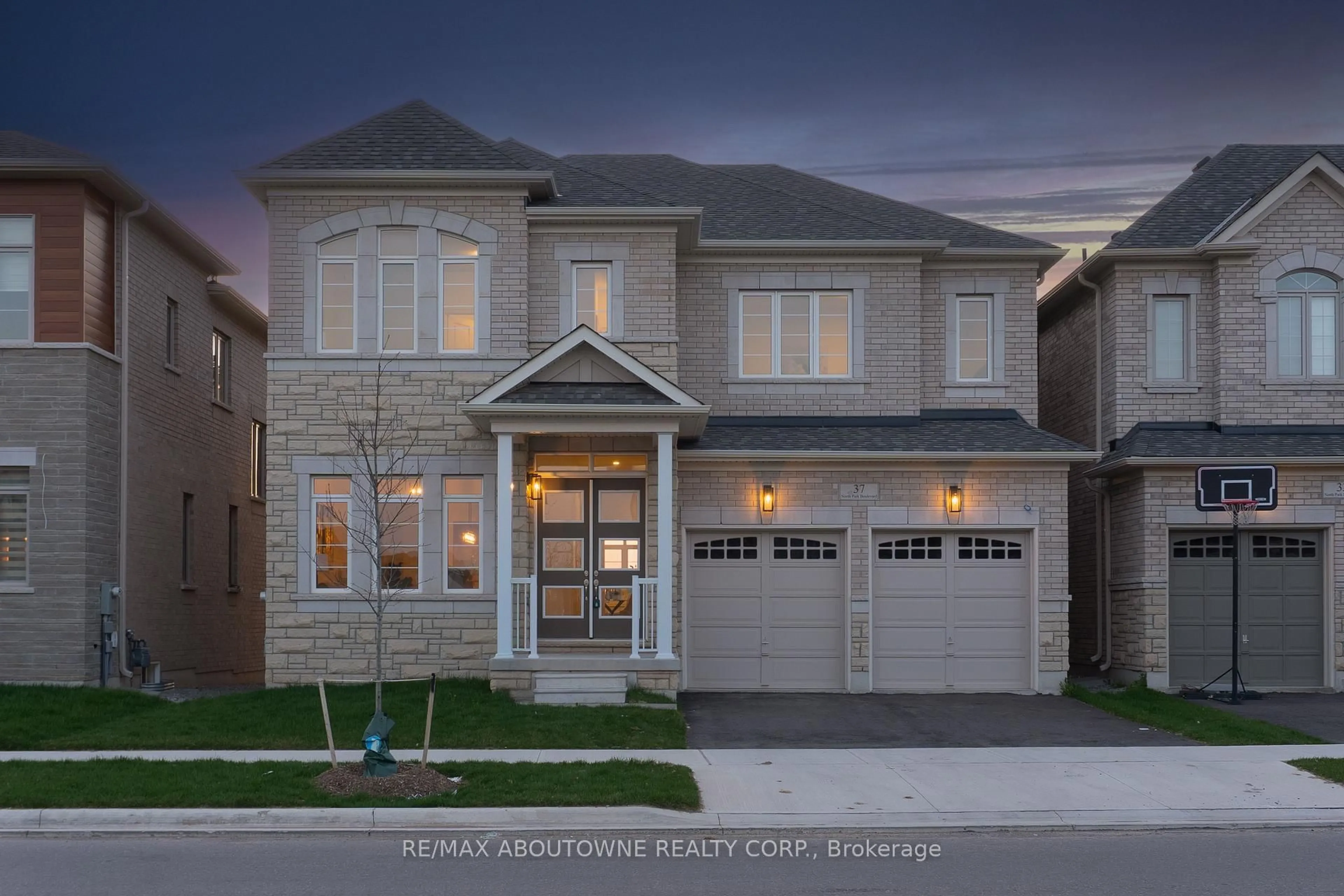 Home with brick exterior material, street for 37 North Park Blvd, Oakville Ontario L6M 0W8