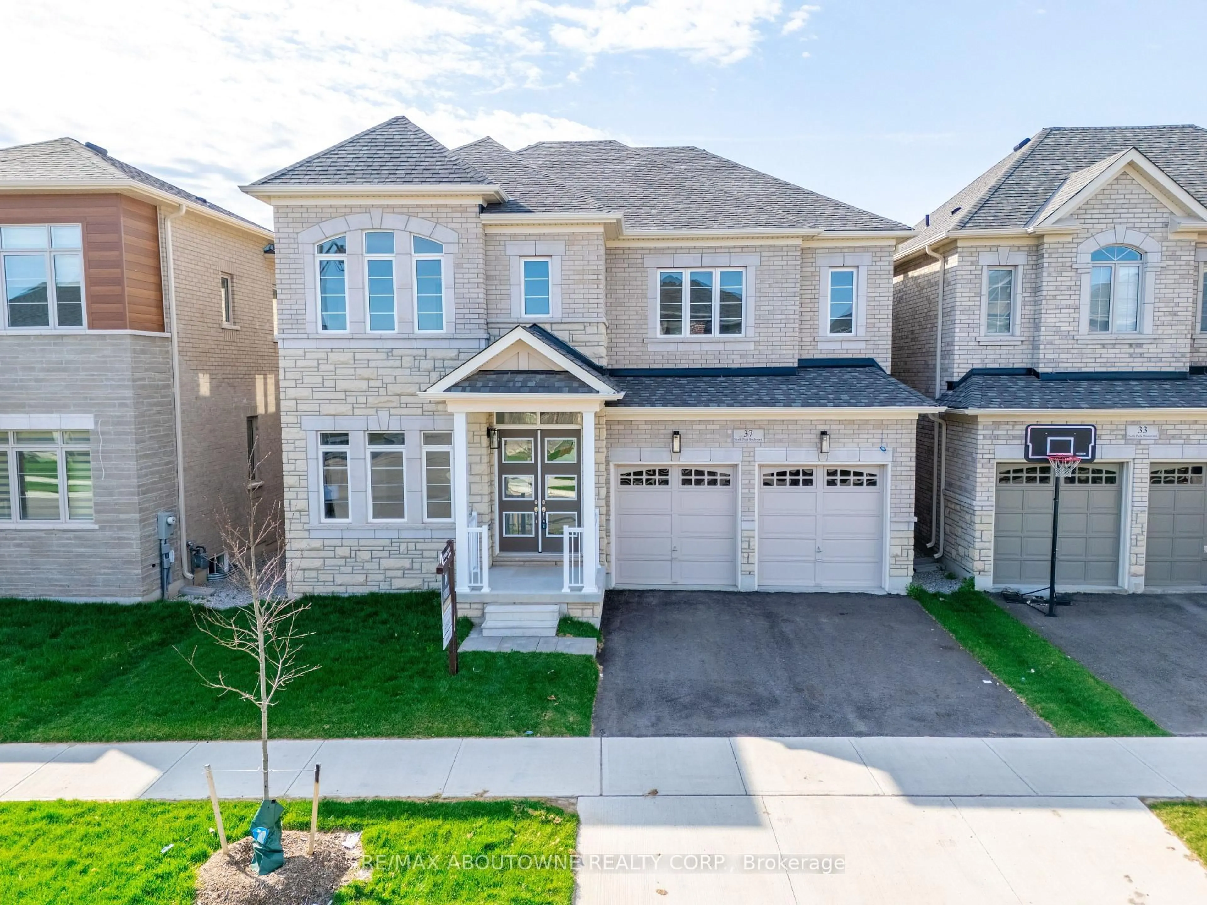 Home with brick exterior material, street for 37 North Park Blvd, Oakville Ontario L6M 0W8