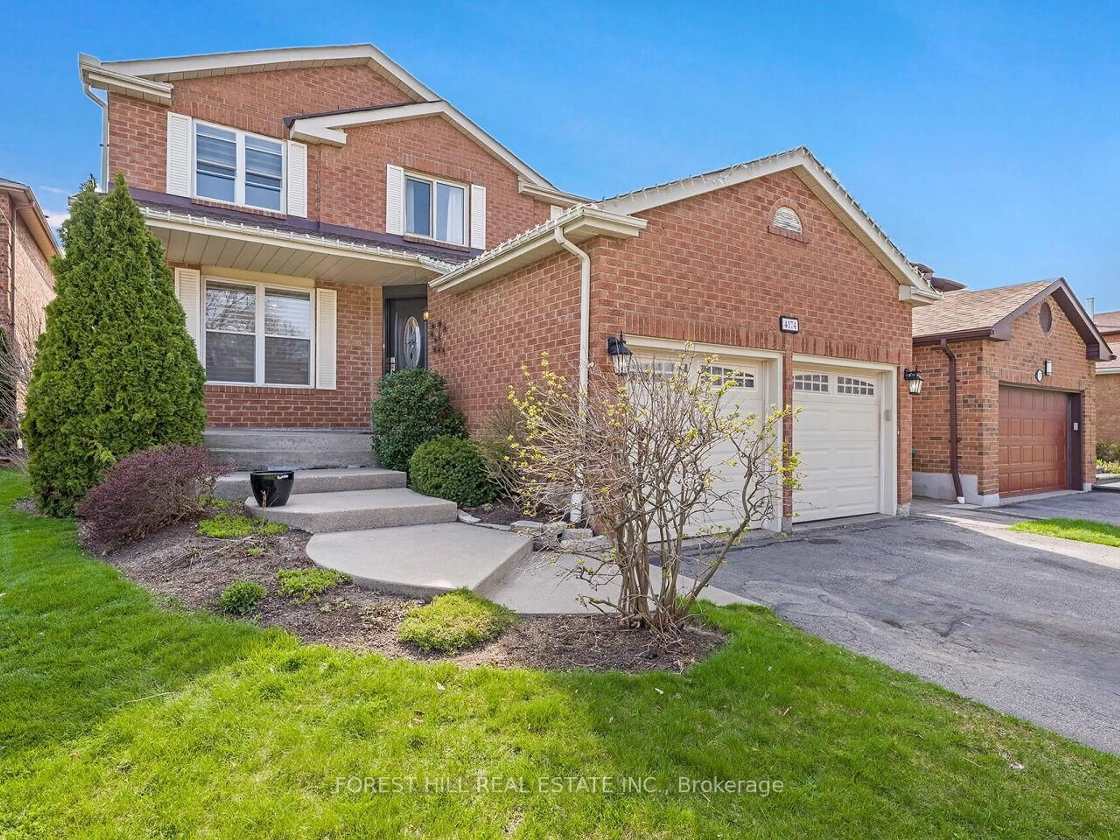 Home with brick exterior material, street for 4174 Rossland Cres, Mississauga Ontario L5L 4B5
