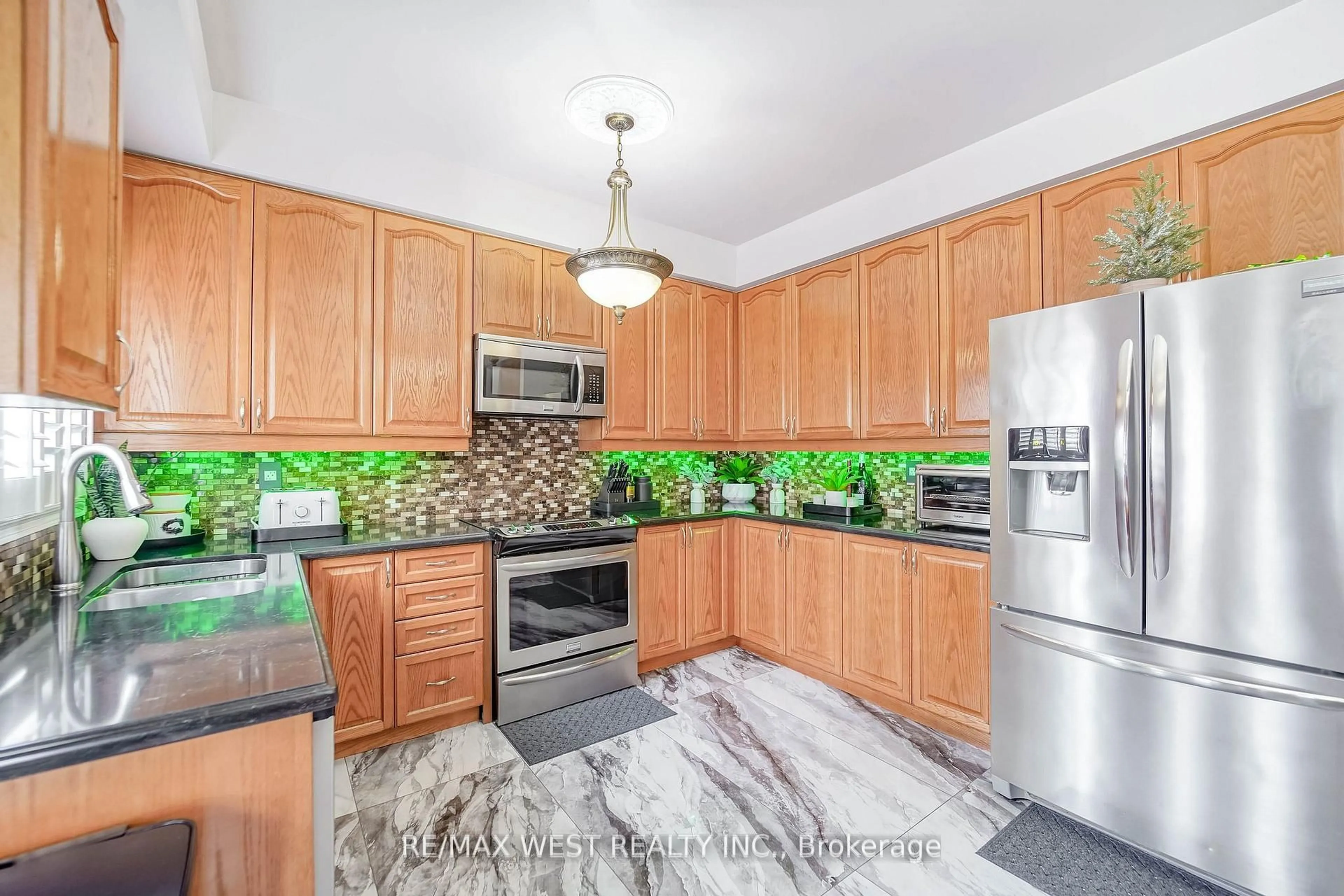 Unknown for 38 Bottlebrush Dr, Brampton Ontario L6R 2Z5