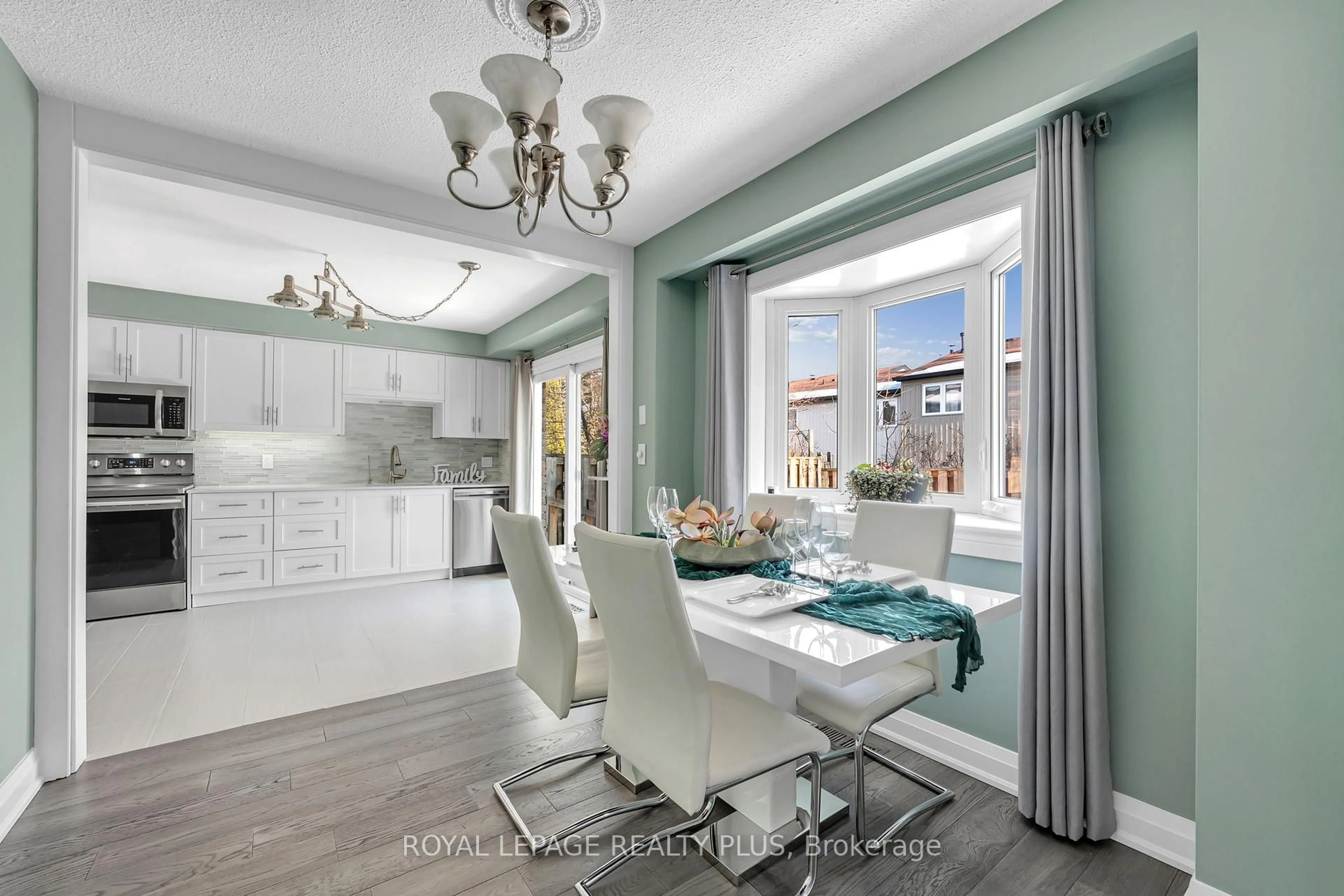 Dining room, ceramic/tile floor for 7080 Copenhagen Rd #89, Mississauga Ontario L5N 2C9