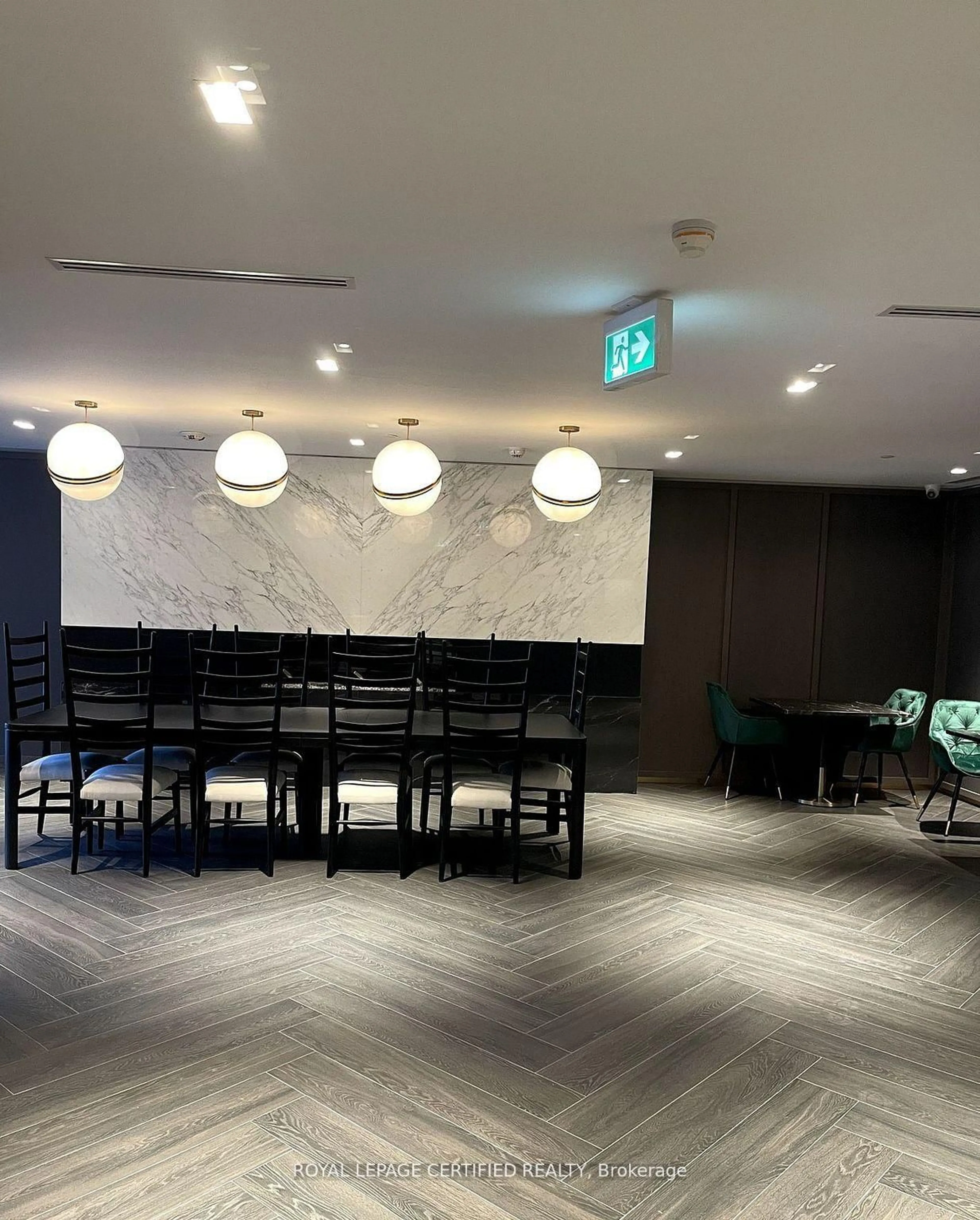 Lobby for 395 Dundas St #131, Oakville Ontario L6M 5R8