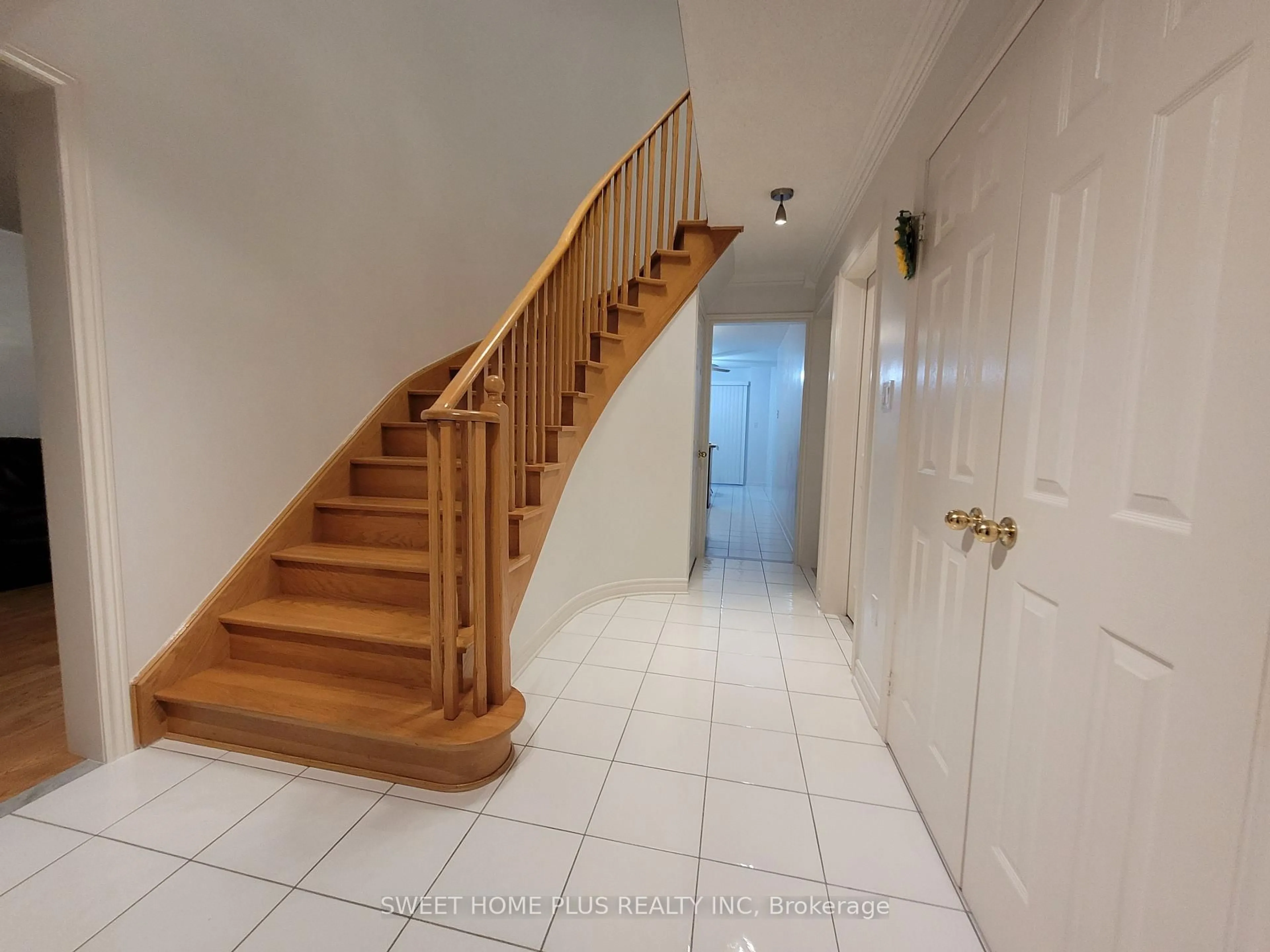 Unknown for 1406 Rimon St, Mississauga Ontario L5V 1T9