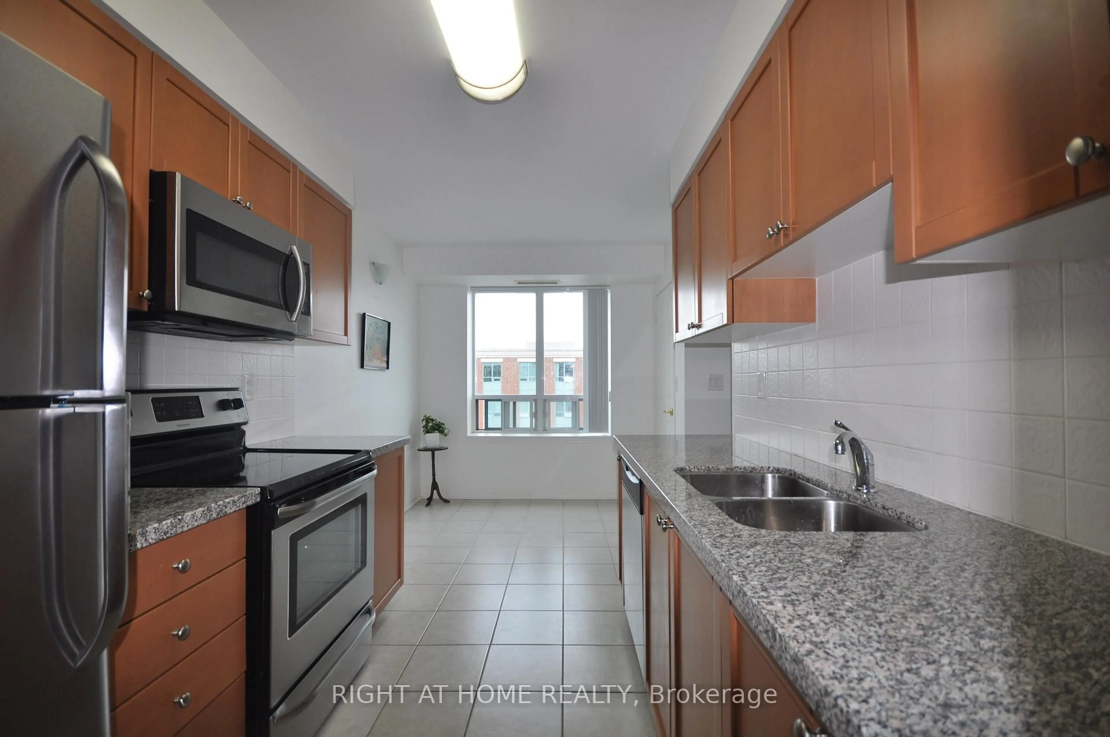 Standard kitchen, ceramic/tile floor for 65 Via Rosedale Way #314, Brampton Ontario L6R 3N8