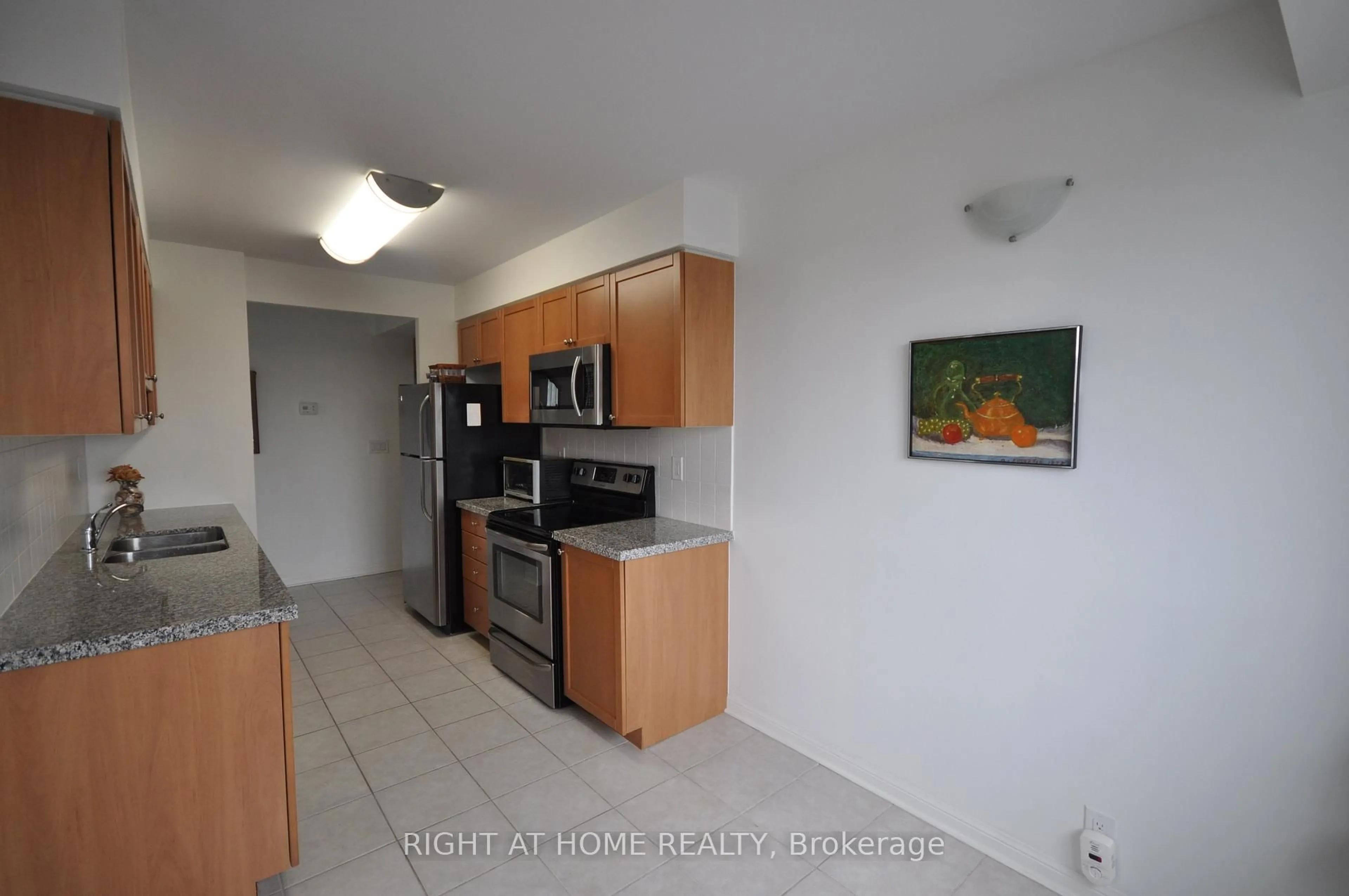 Standard kitchen, unknown for 65 Via Rosedale Way #314, Brampton Ontario L6R 3N8