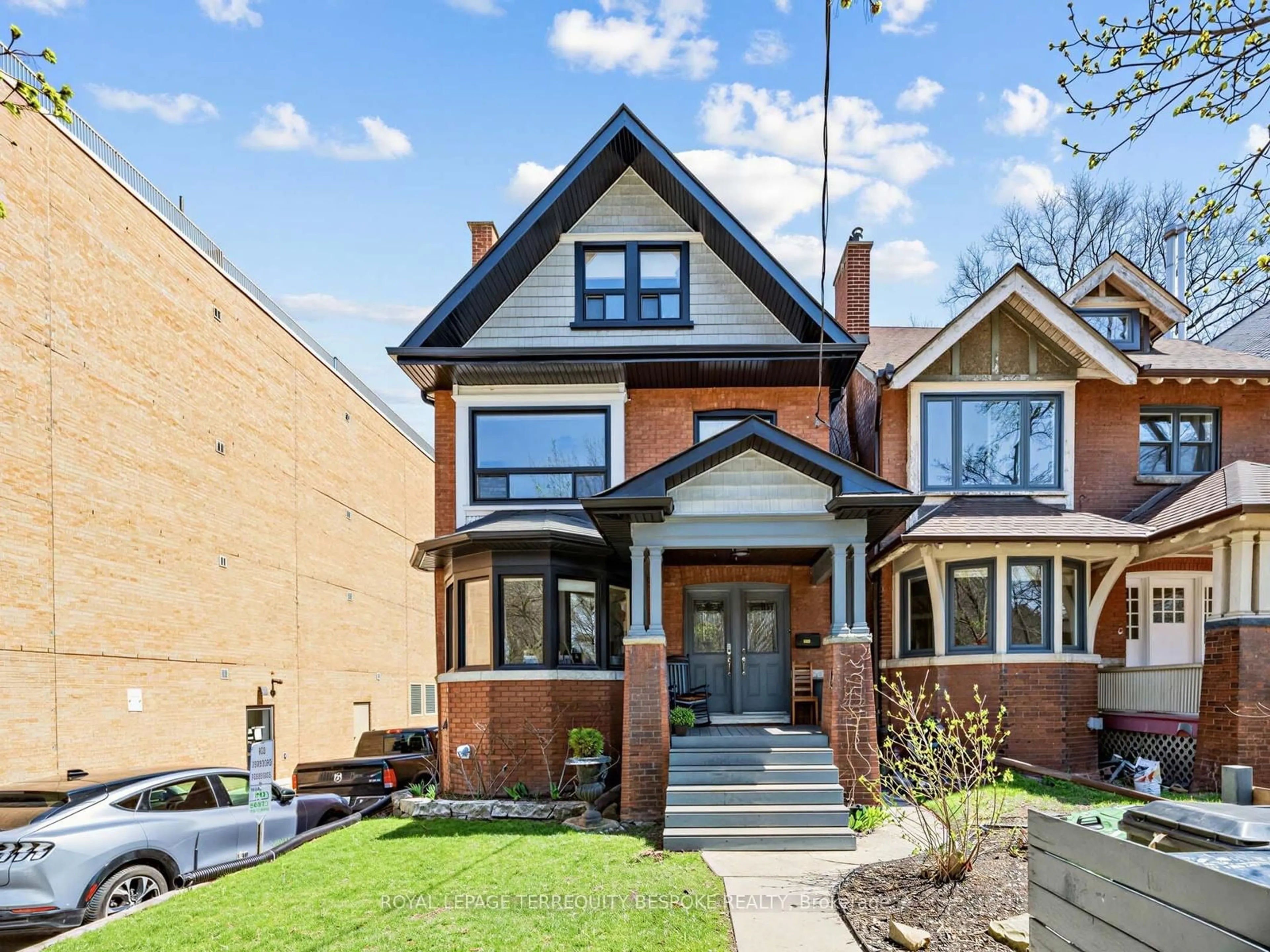 Home with brick exterior material, street for 505 Parkside Dr, Toronto Ontario M6R 2Z9