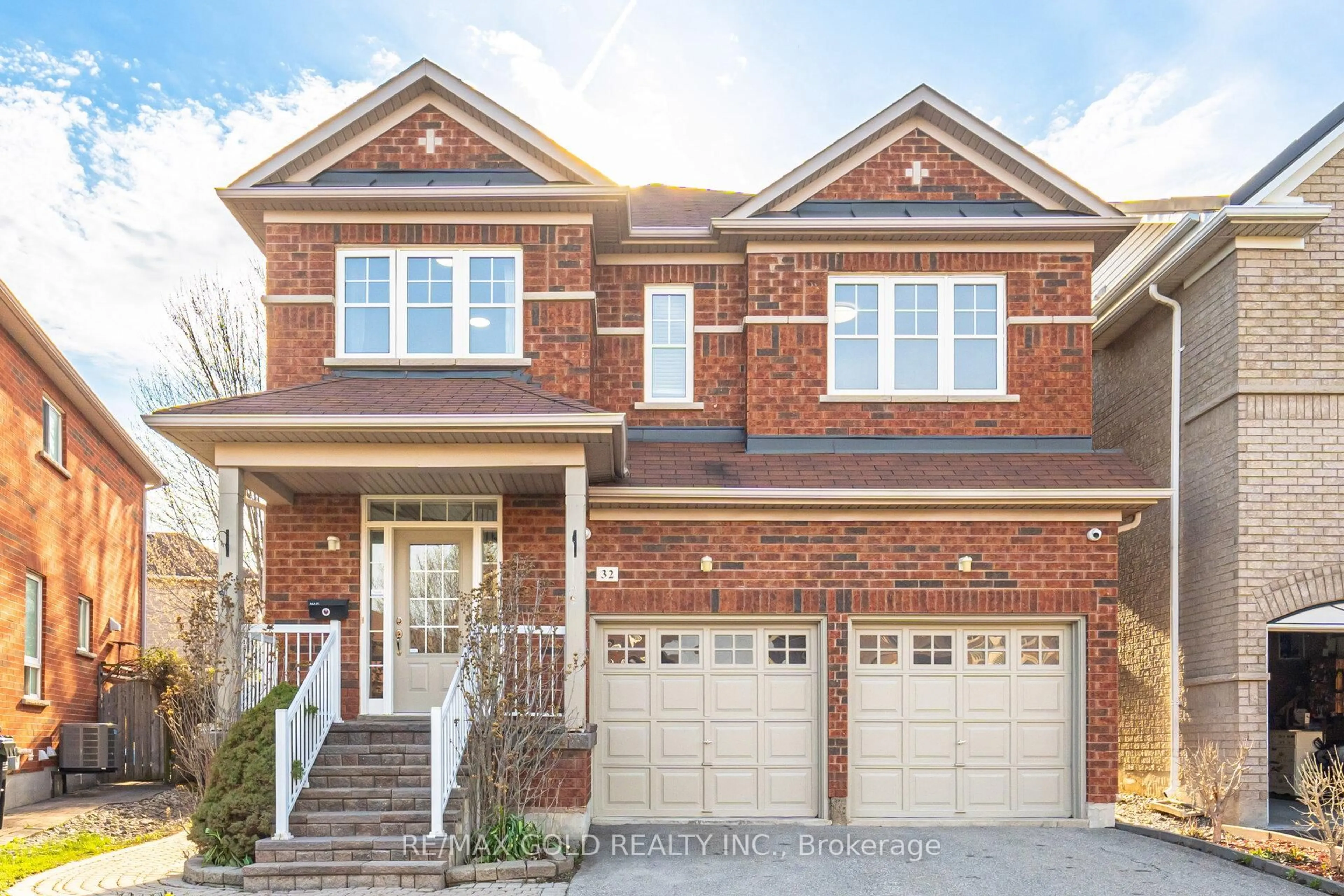 Home with brick exterior material, street for 32 Ness Rd, Brampton Ontario L6Y 5N9