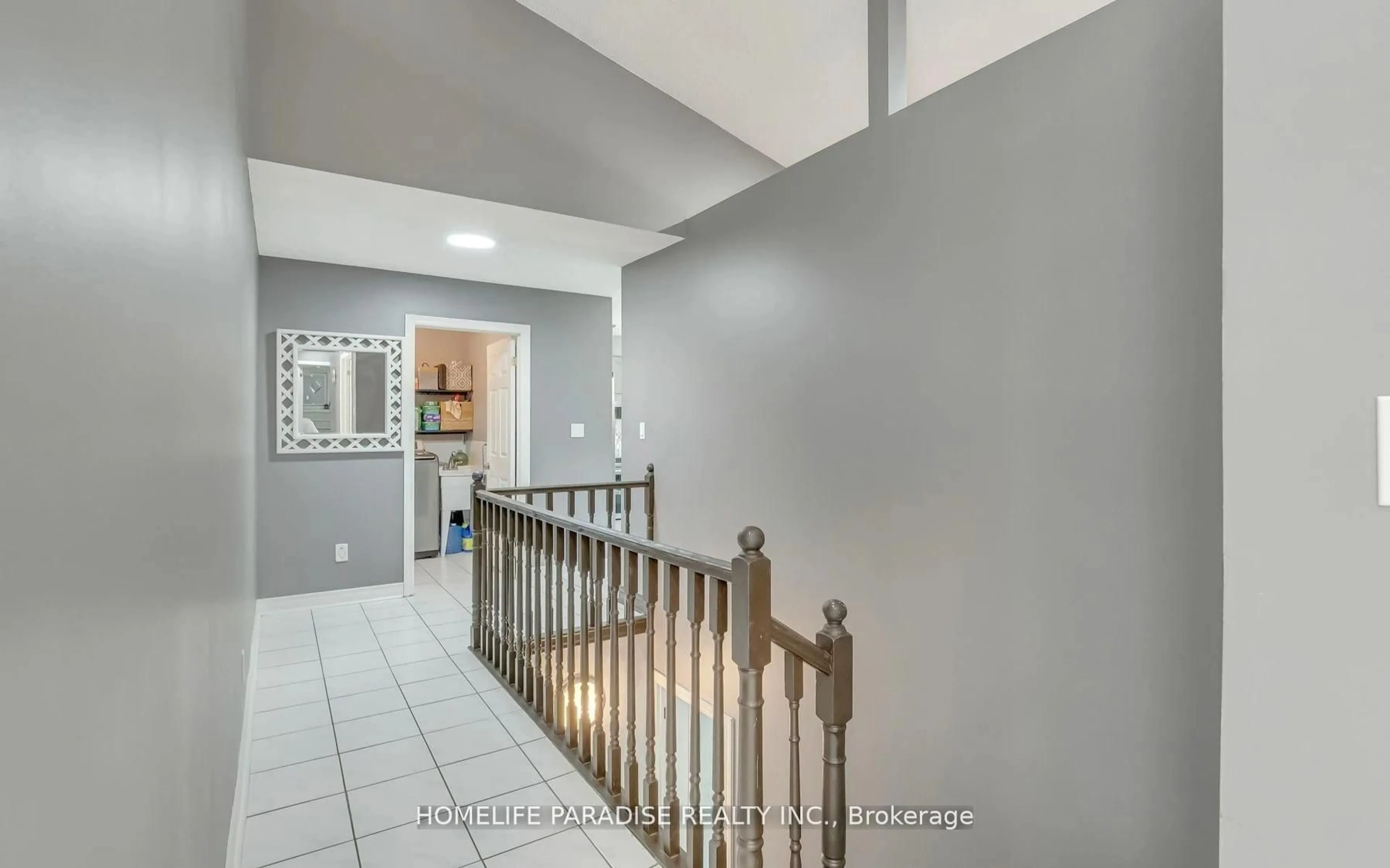 Indoor foyer for 19 Mcconachie Cres, Caledon Ontario L7K 0B9