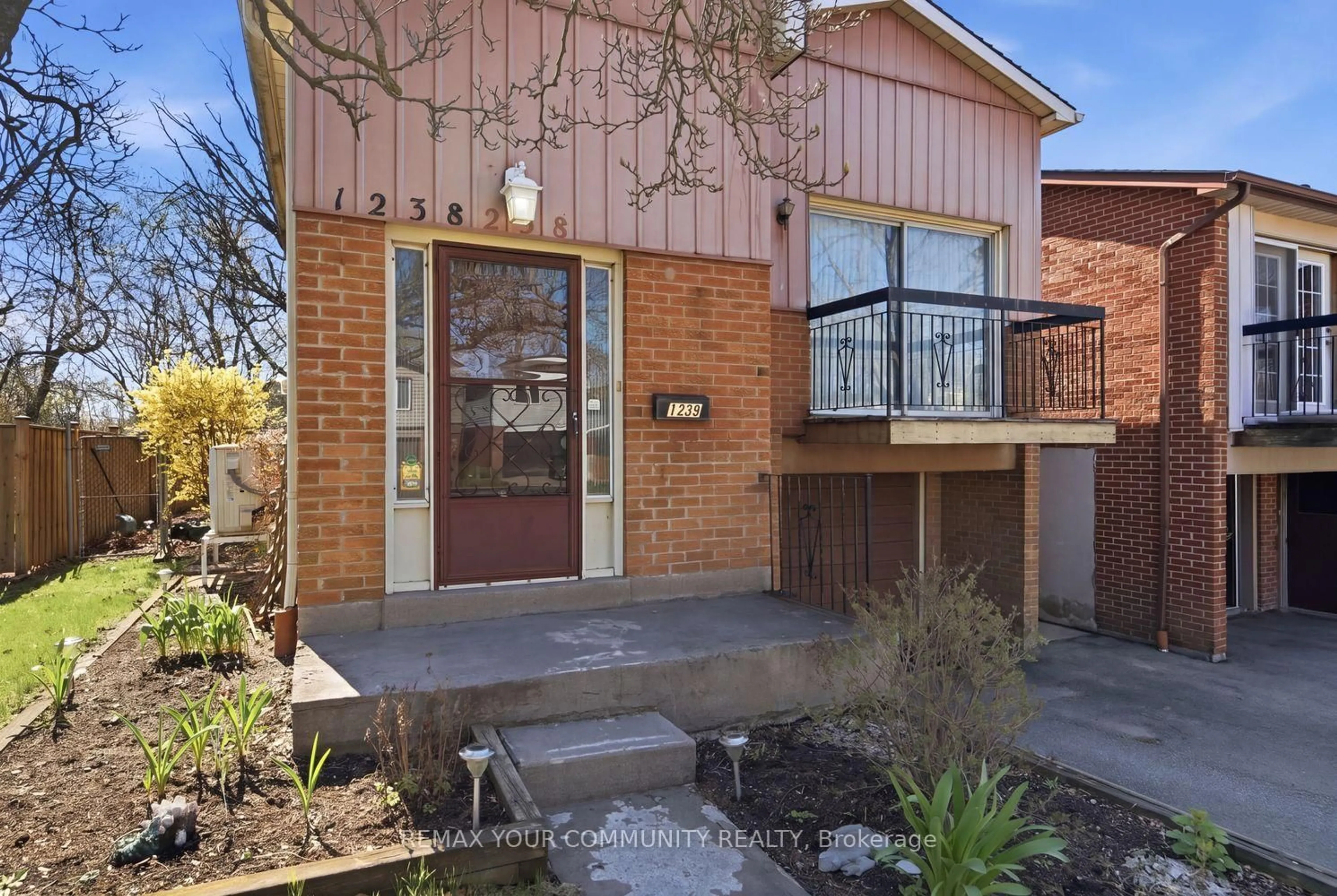 Home with brick exterior material, street for 1238 Consort Cres, Burlington Ontario L7M 1J7