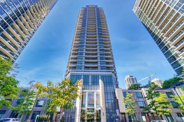 5 Valhalla Inn Rd #809, Toronto