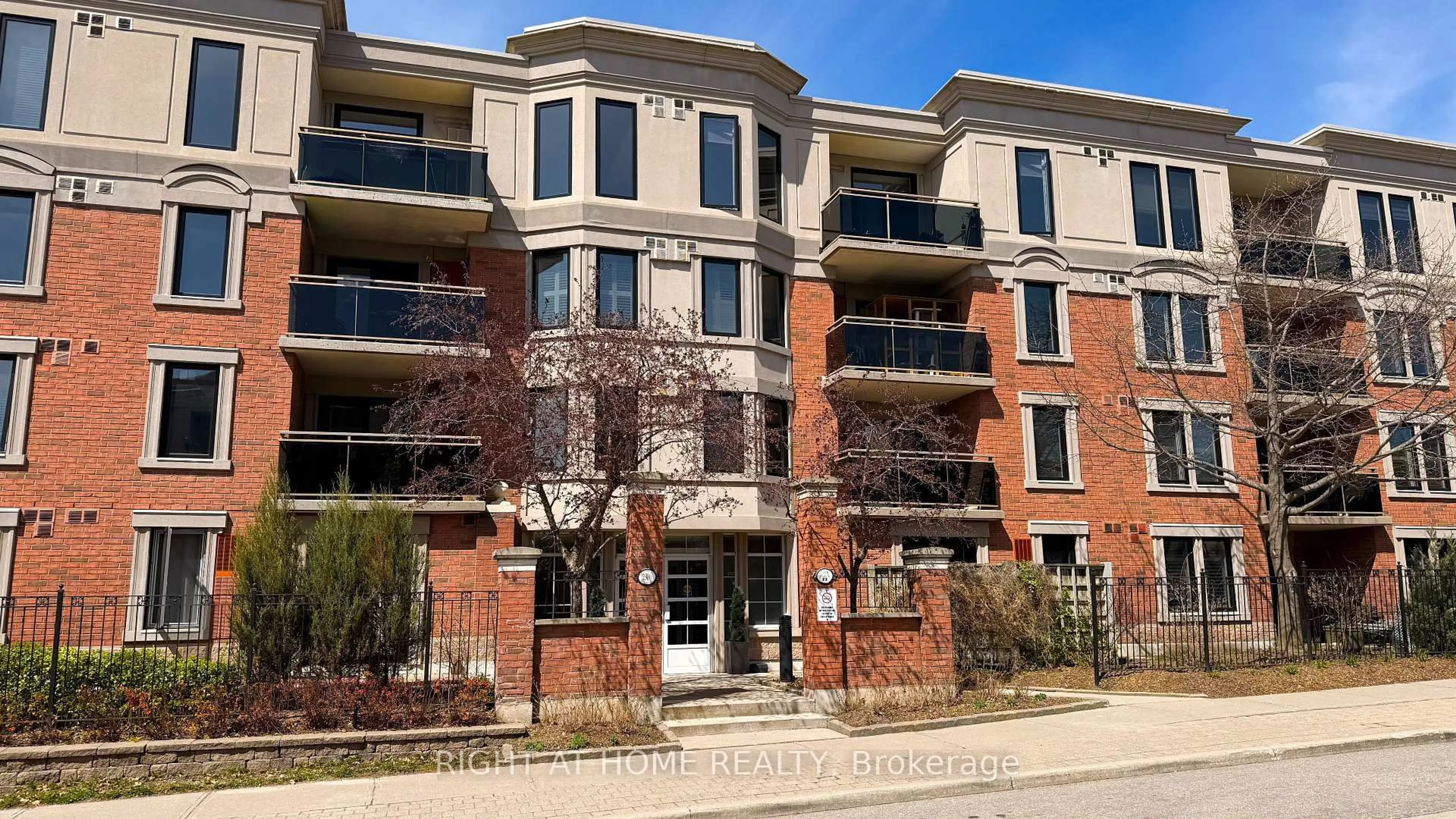 Home with brick exterior material, building for 2300 Parkhaven Blvd #308, Oakville Ontario L6H 6V9