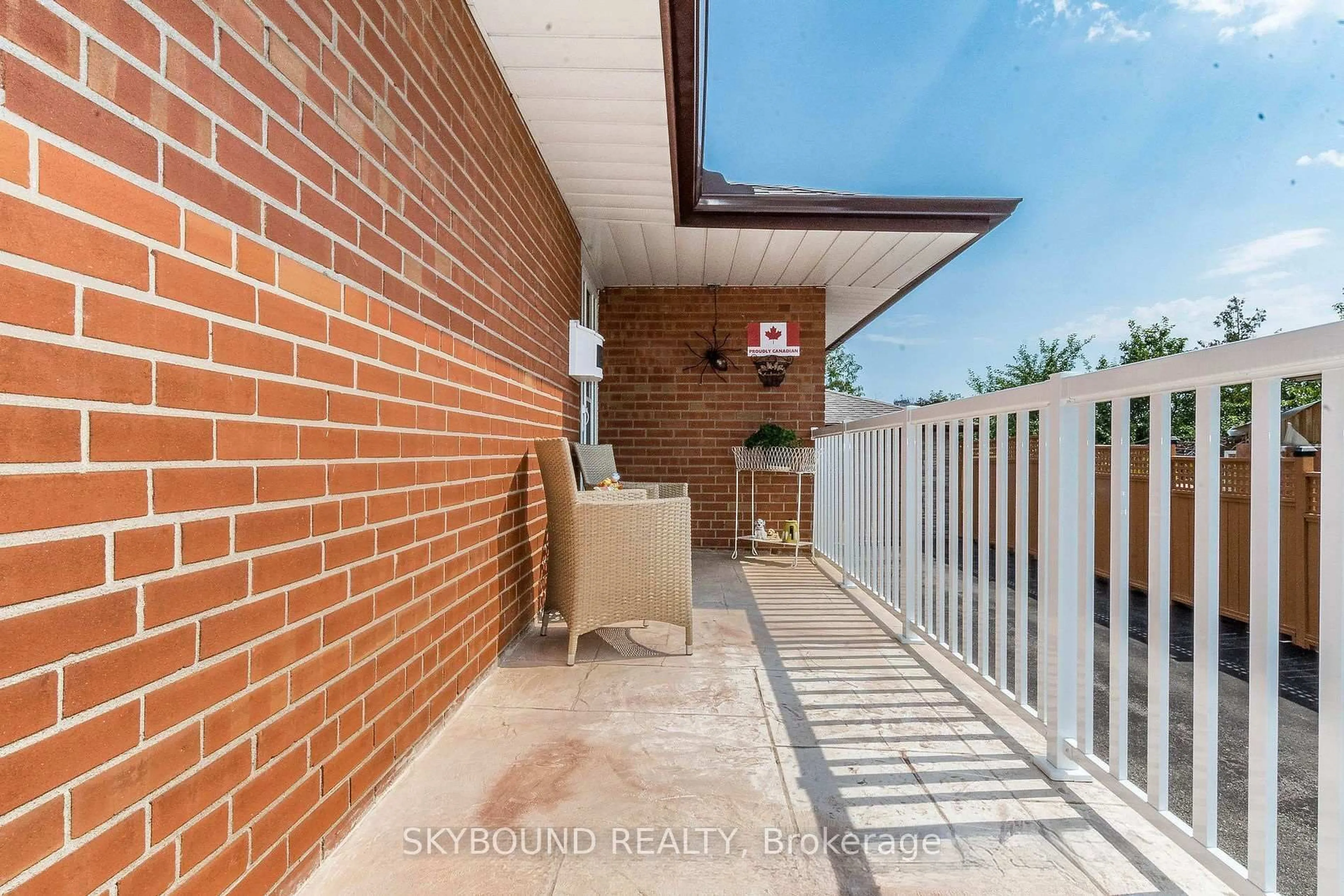 Unknown for 33 Bradstock Rd, Toronto Ontario M9M 1M9