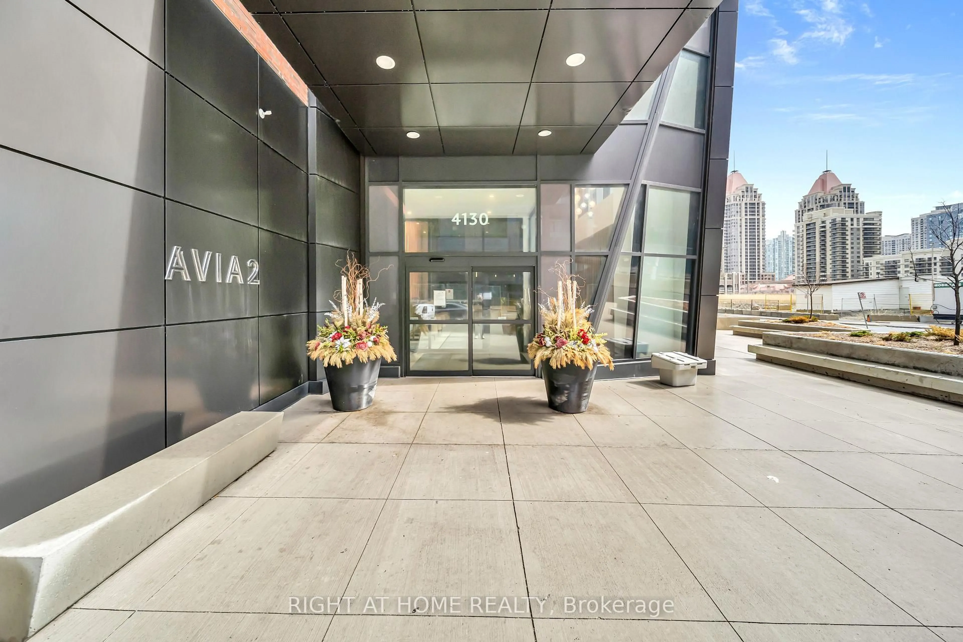 Unknown for 4130 Parkside Village Dr #3504, Mississauga Ontario L5B 0L7