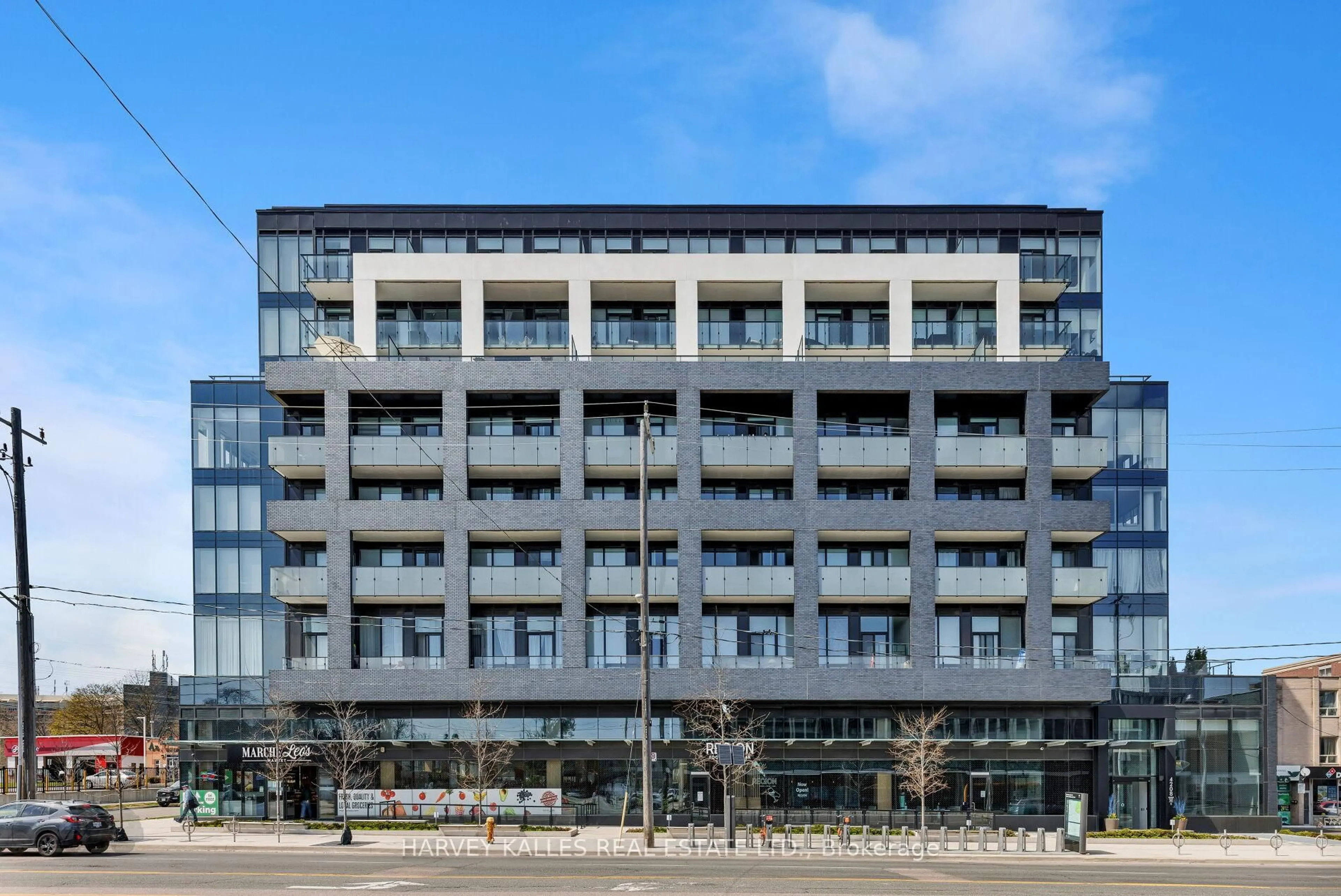 Unknown for 4208 Dundas St #301, Toronto Ontario M8X 0B2