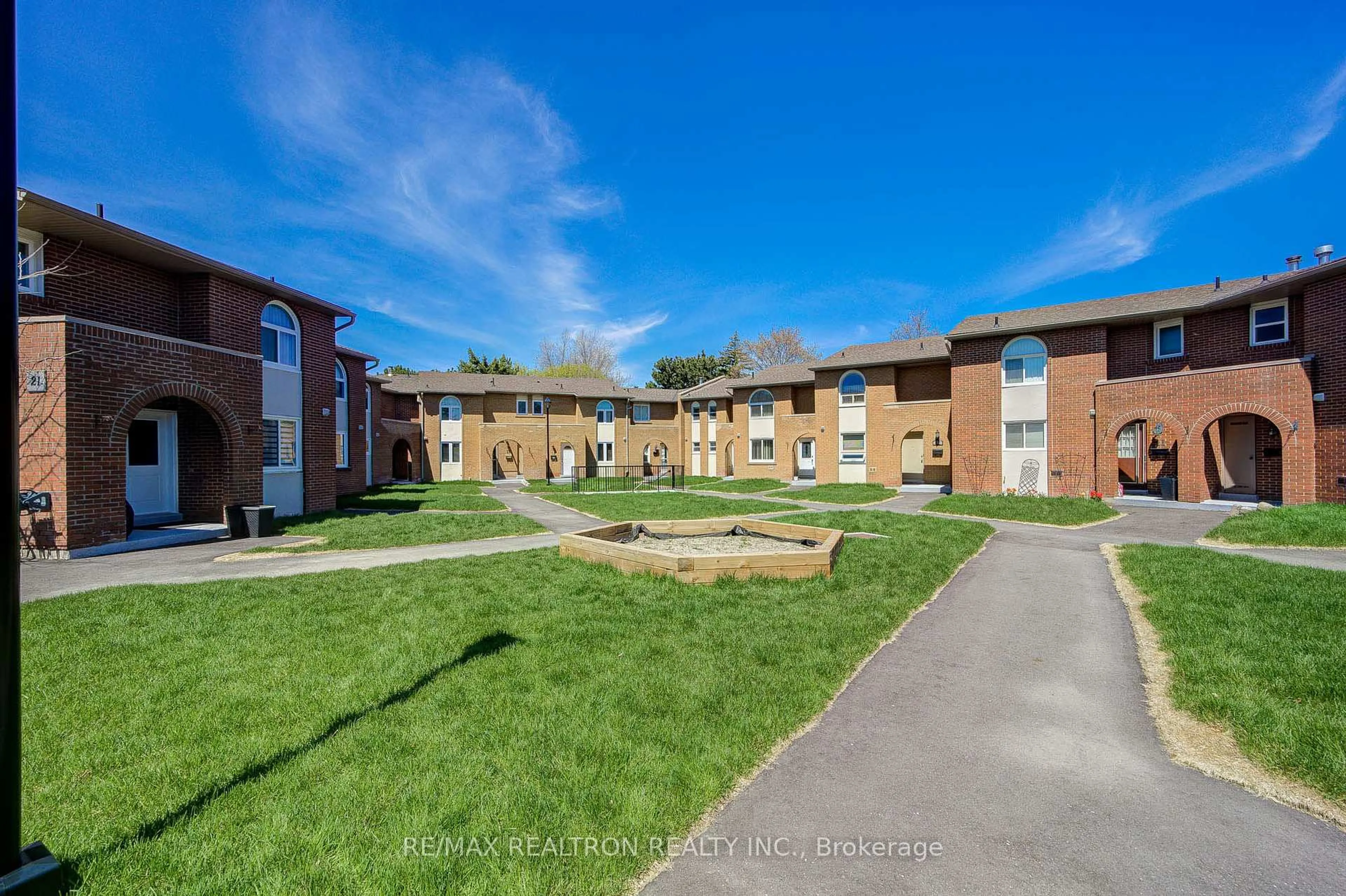 Unknown for 1180 Mississauga Valley Blvd #14, Mississauga Ontario L5A 3M9