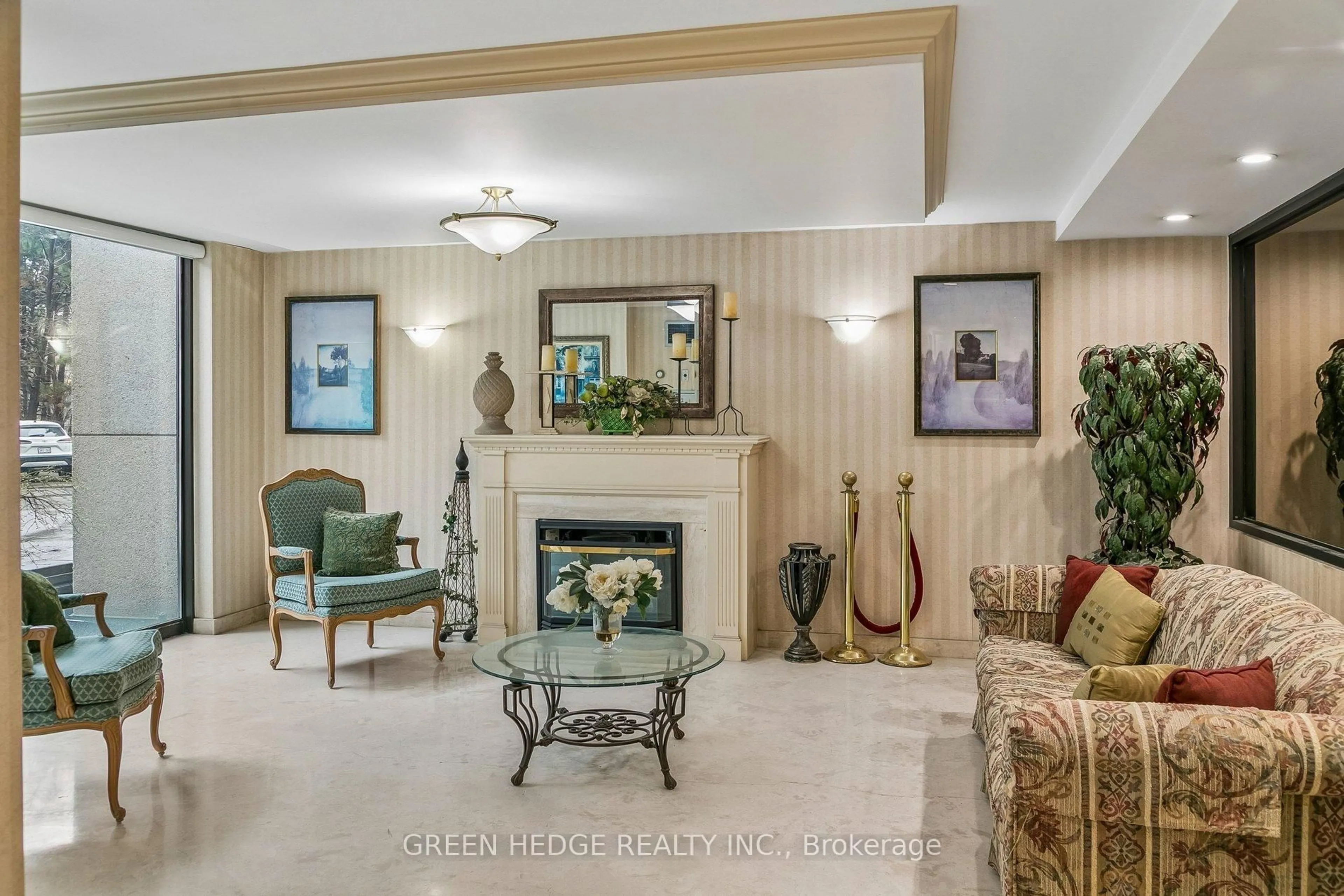 Unknown for 3700 Kaneff Cres #2102, Mississauga Ontario L5A 4B8