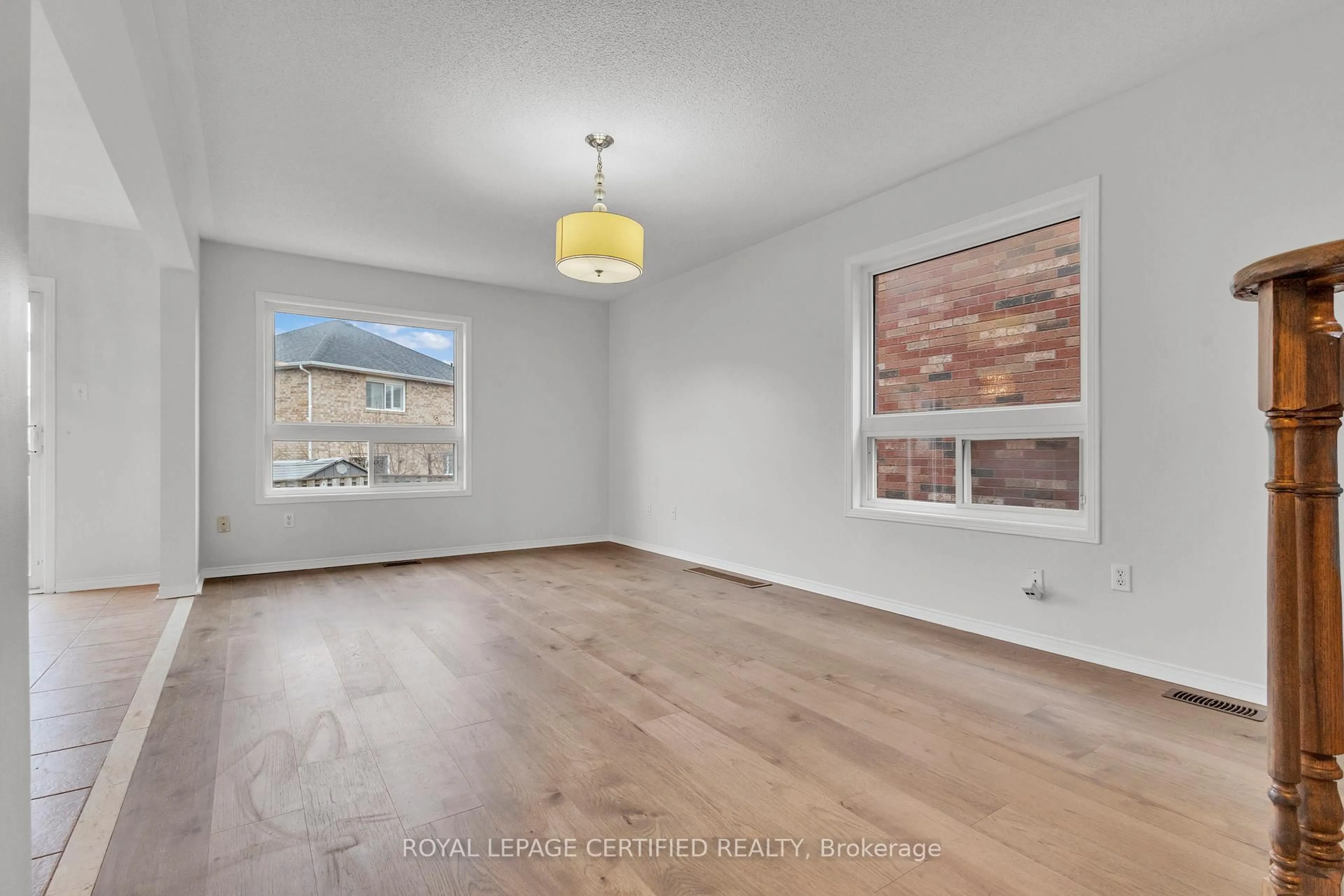 Unknown for 114 Botavia Downs Dr, Brampton Ontario L7A 3P6