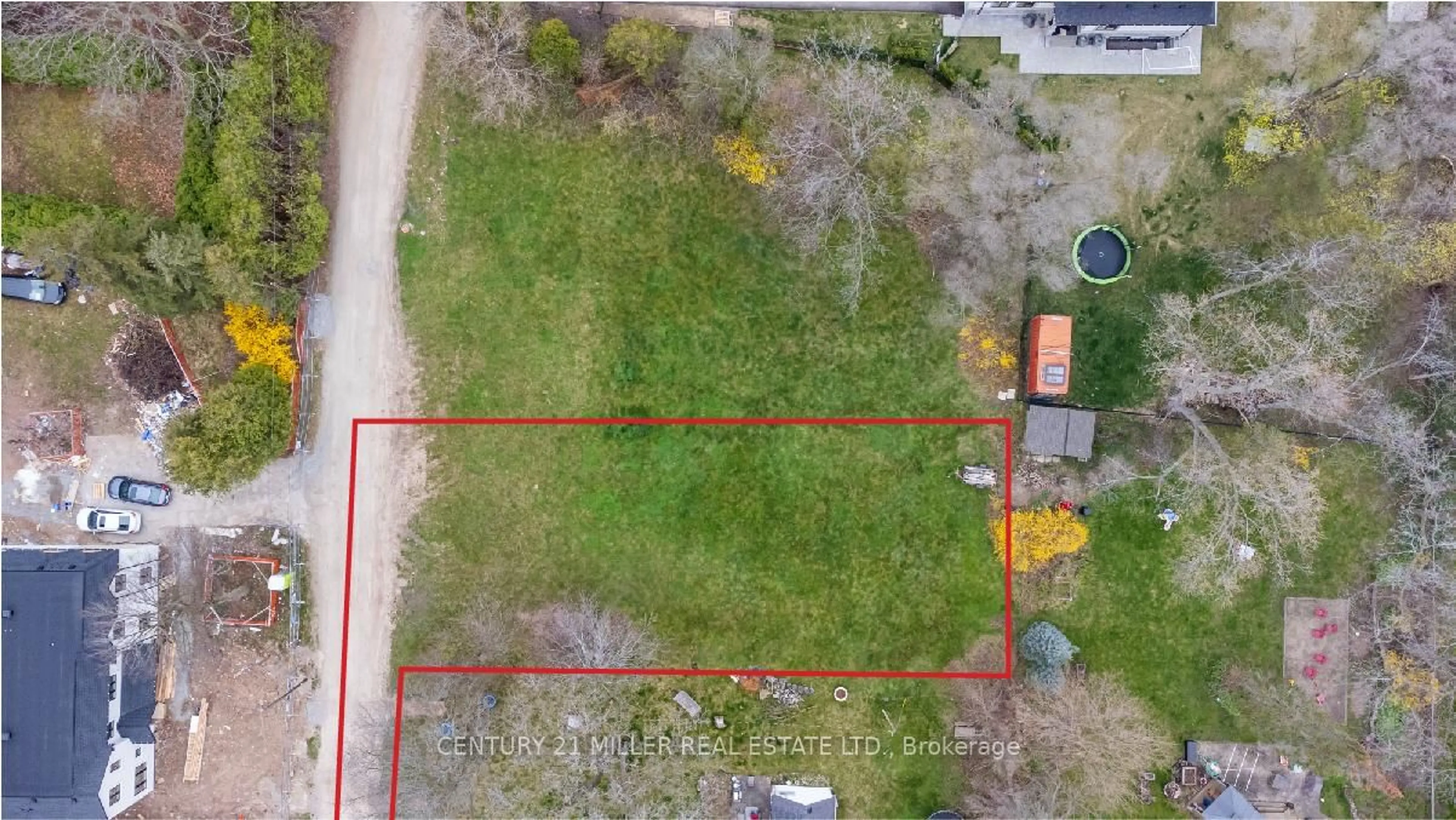 A pic from outside/outdoor area/front of a property/back of a property/a pic from drone, street for 1066 Sixth Line, Oakville Ontario L6H 1W5