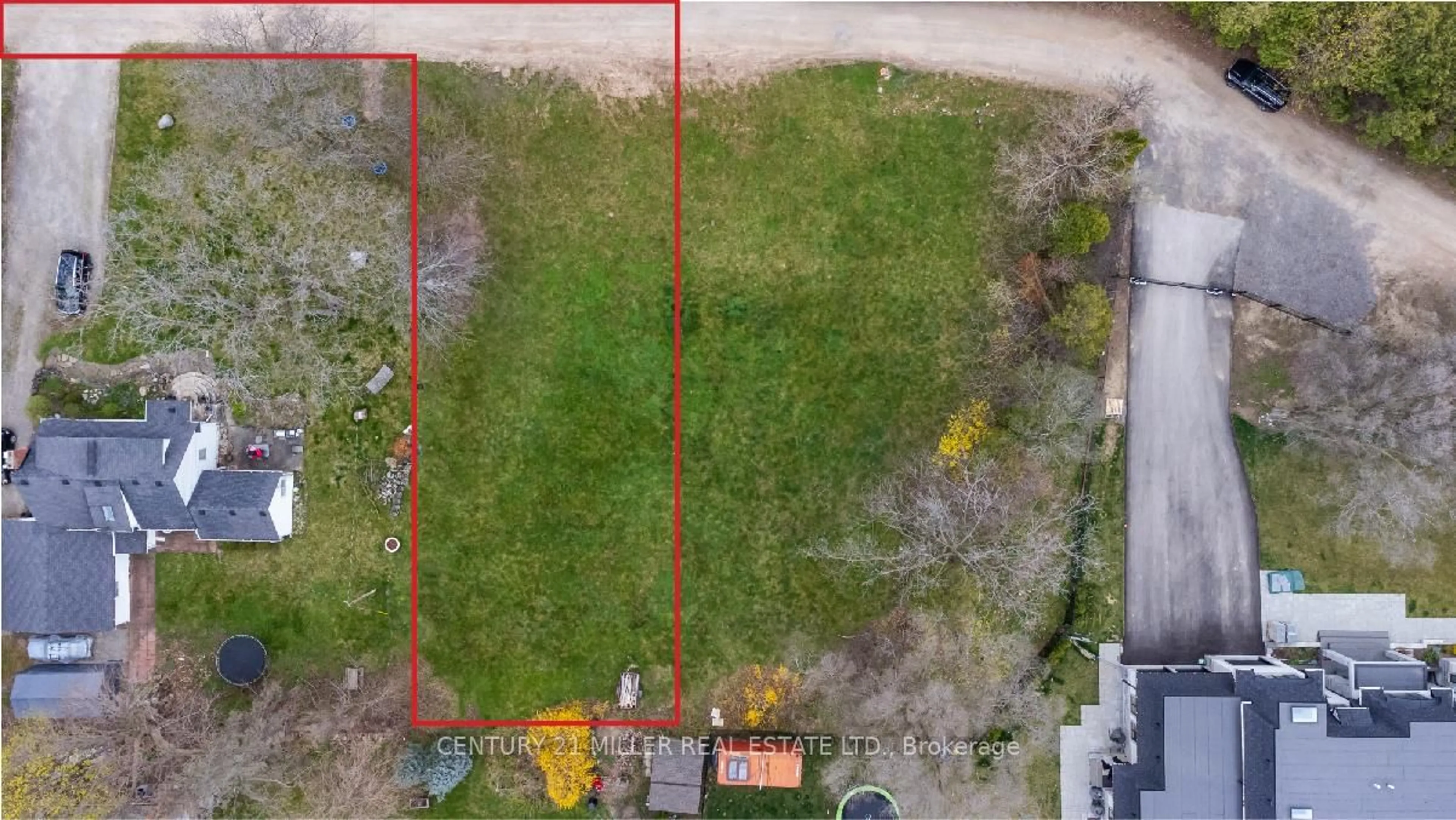 A pic from outside/outdoor area/front of a property/back of a property/a pic from drone, street for 1066 Sixth Line, Oakville Ontario L6H 1W5