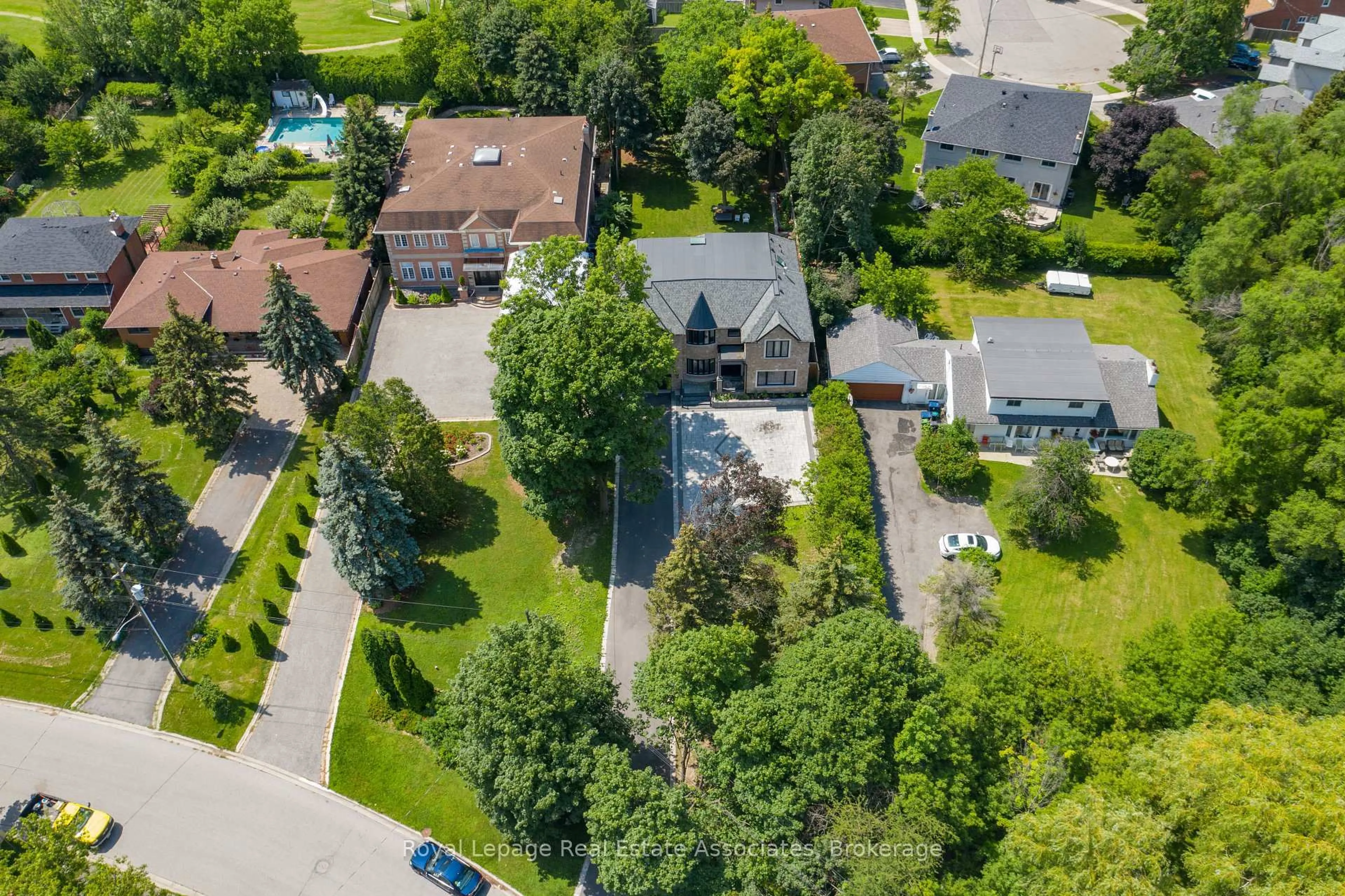 A pic from outside/outdoor area/front of a property/back of a property/a pic from drone, street for 96 Elmcrest Rd, Toronto Ontario M9C 3R9