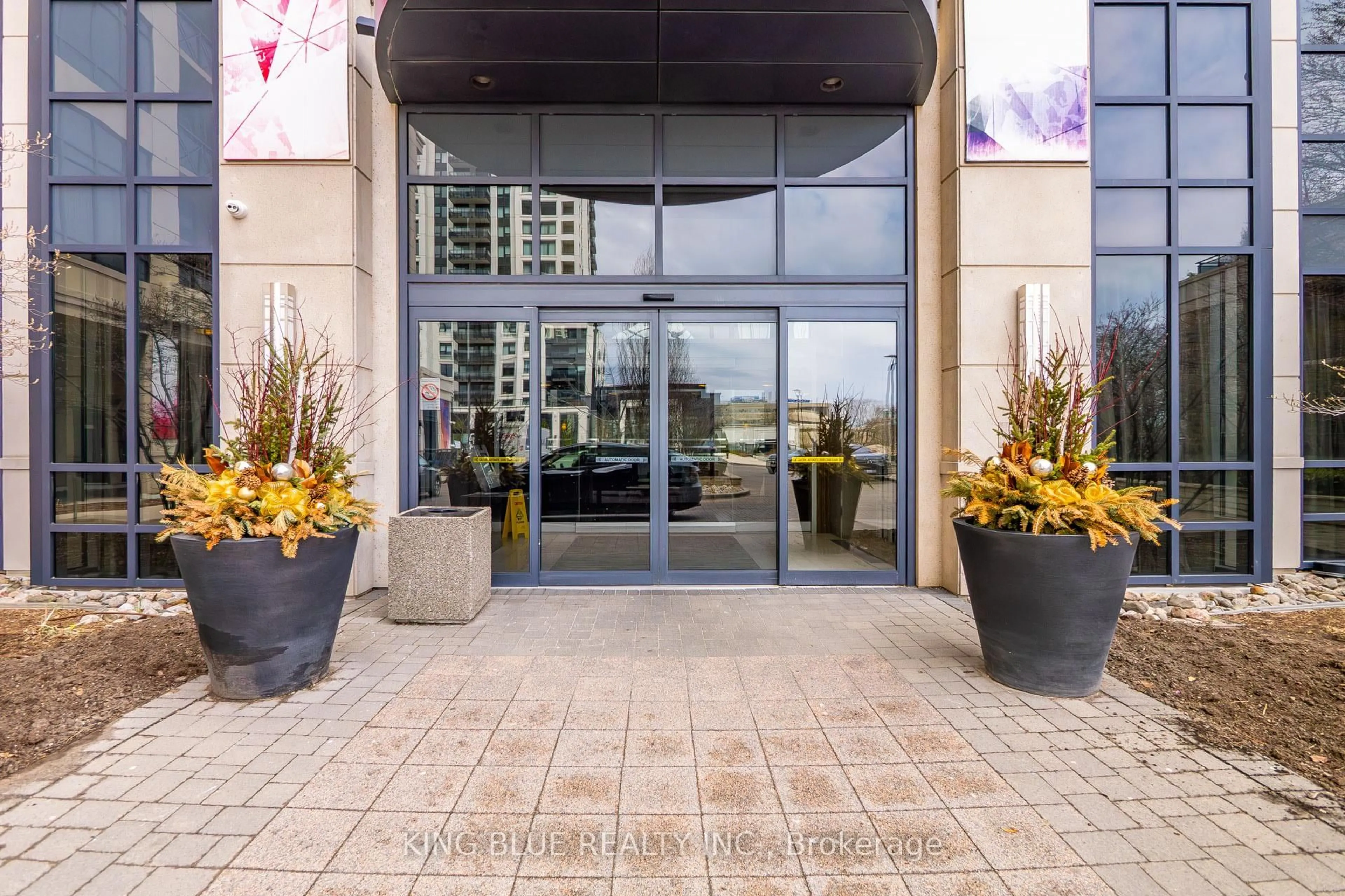 Indoor foyer for 6 Eva Rd #310, Toronto Ontario M9C 0B1