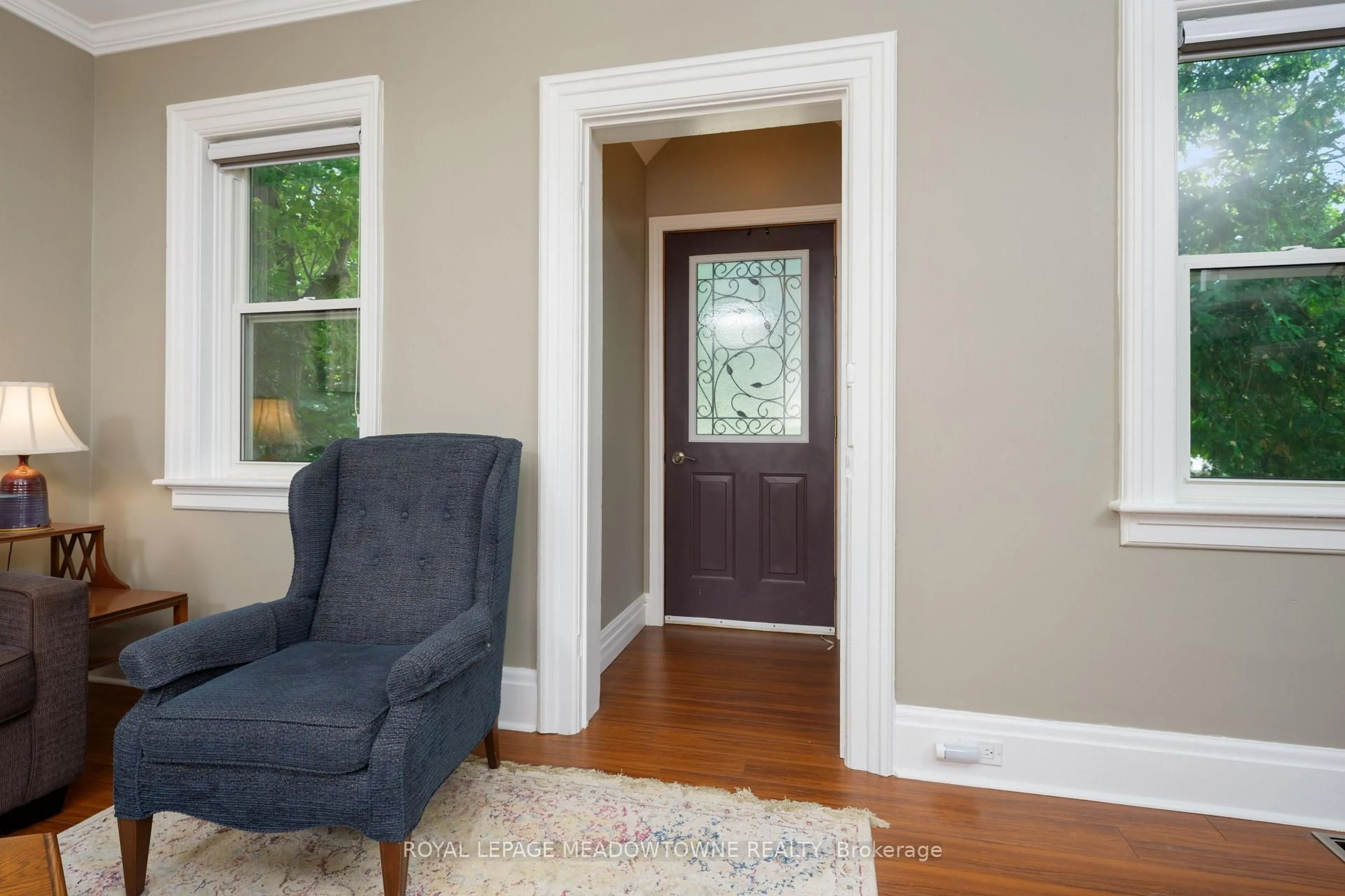 Indoor entryway for 12369 Elizabeth St, Halton Hills Ontario L0P 1H0