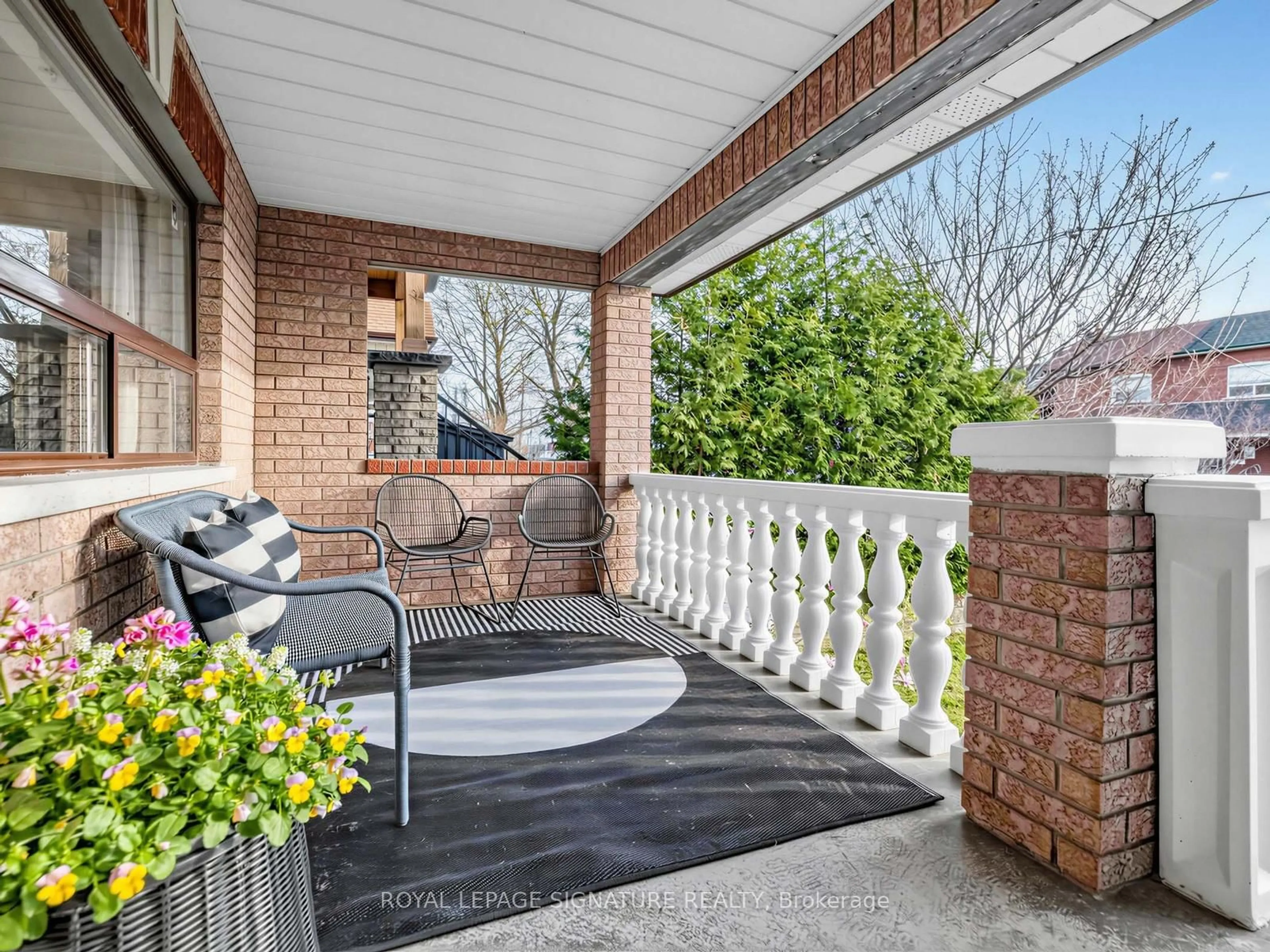 Unknown for 181 Gilbert Ave, Toronto Ontario M6E 4W6