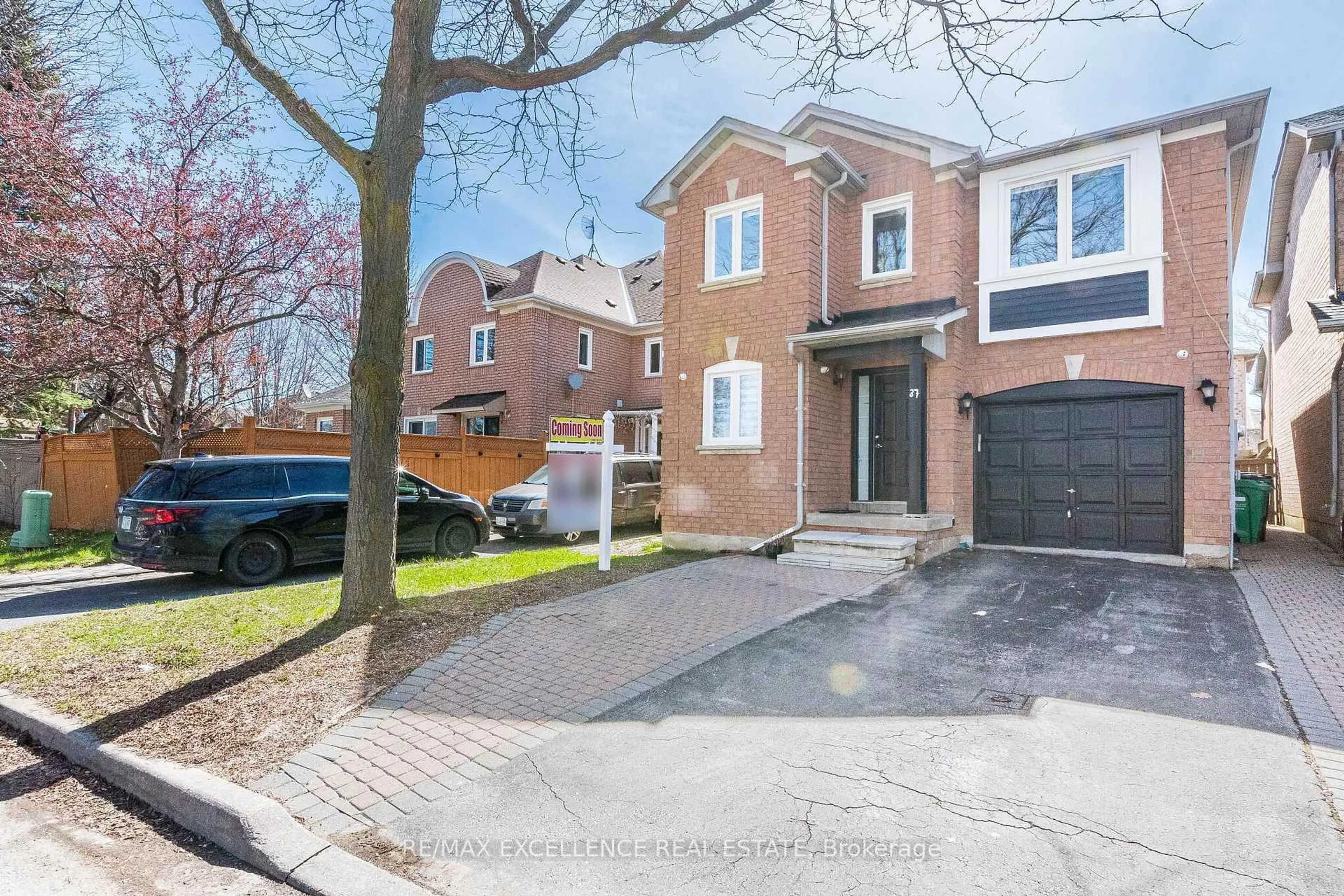Home with brick exterior material, street for 37 Elk St, Brampton Ontario L6R 1R9