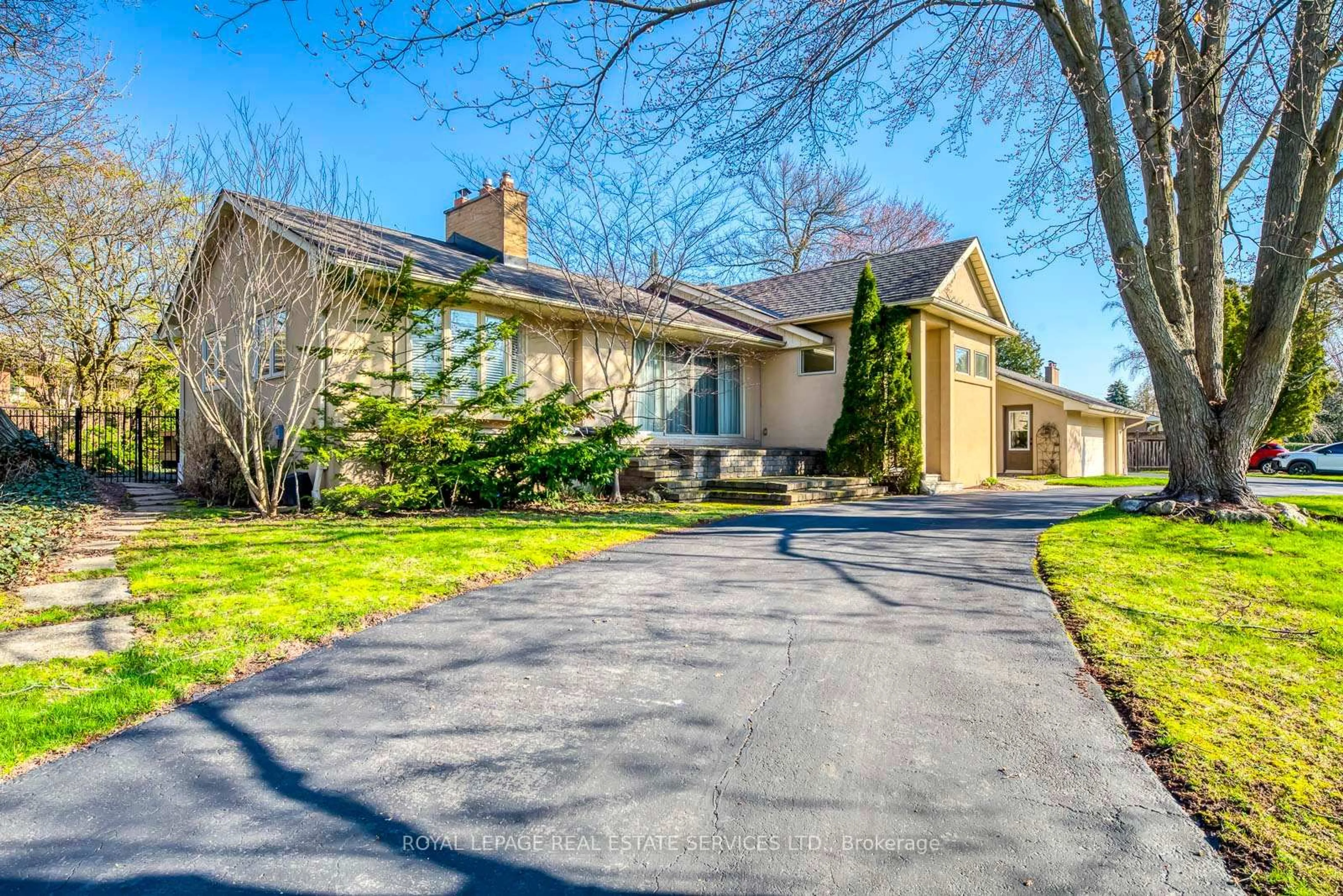Unknown for 1327 Sedgewick Cres, Oakville Ontario L6L 1X7