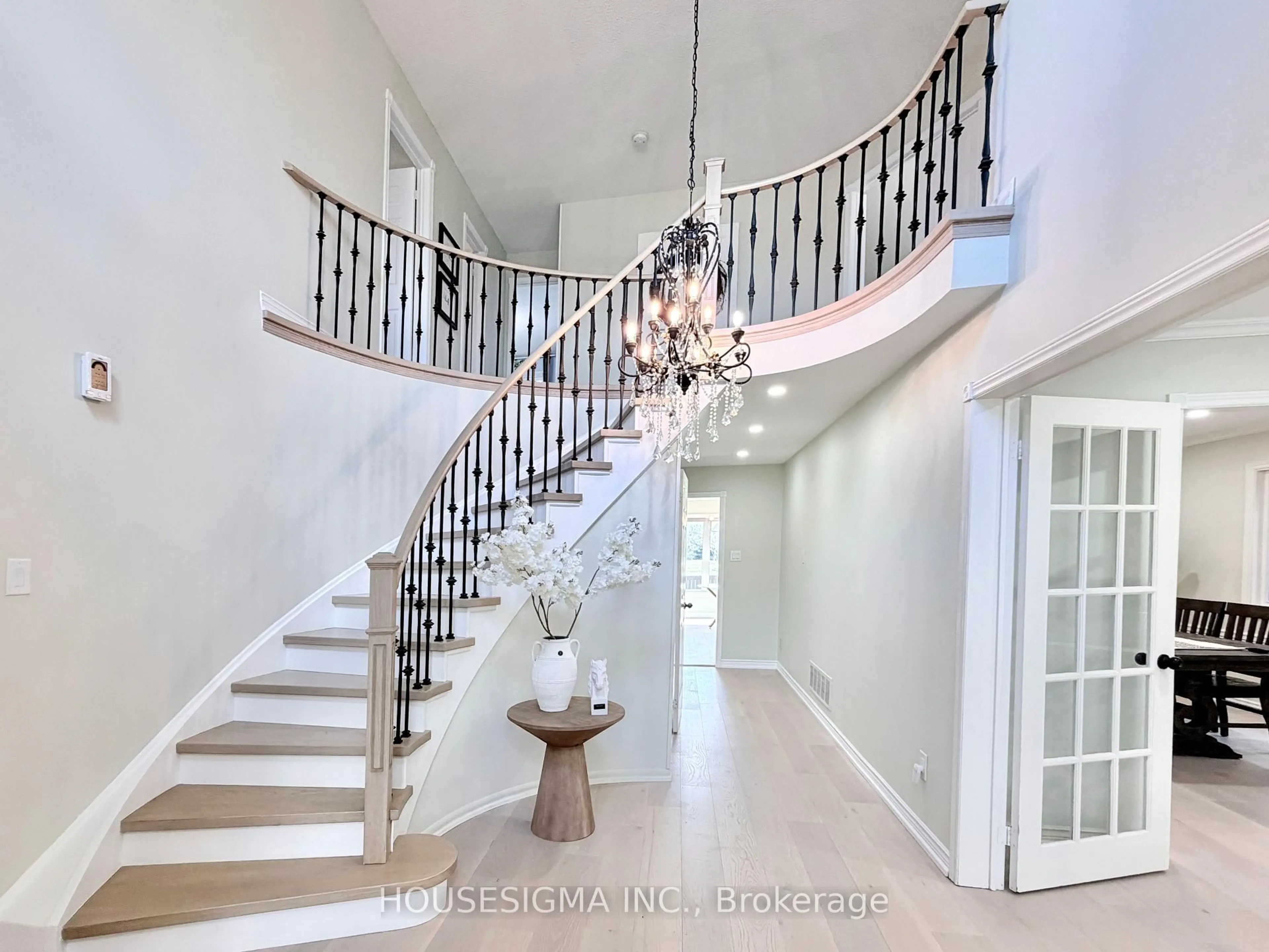 Unknown for 1404 Will Scarlett Dr, Oakville Ontario L6J 6S6