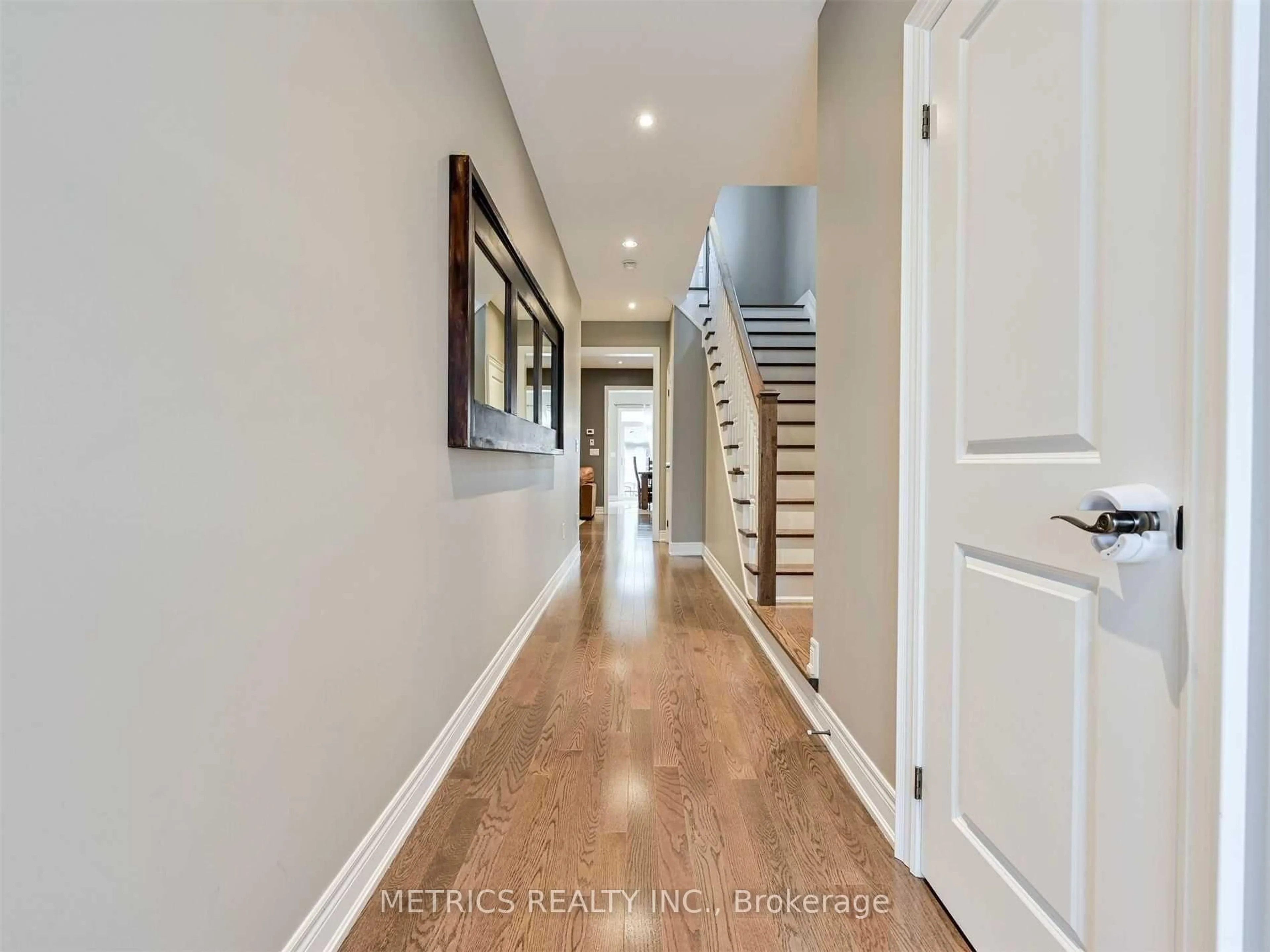Indoor entryway for 63 Lesabre Cres, Brampton Ontario L6P 3R4