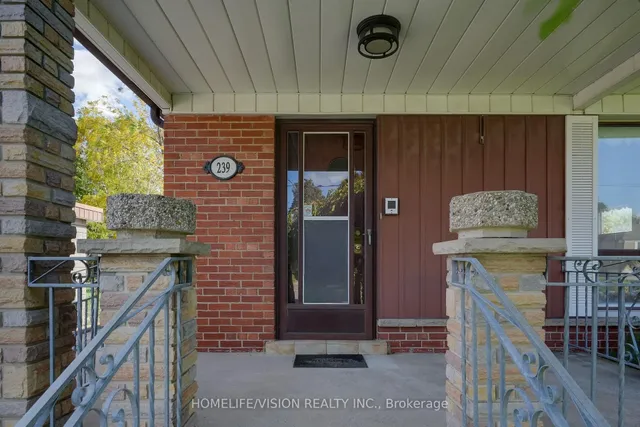 239 Epsom Downs Dr, Toronto 4