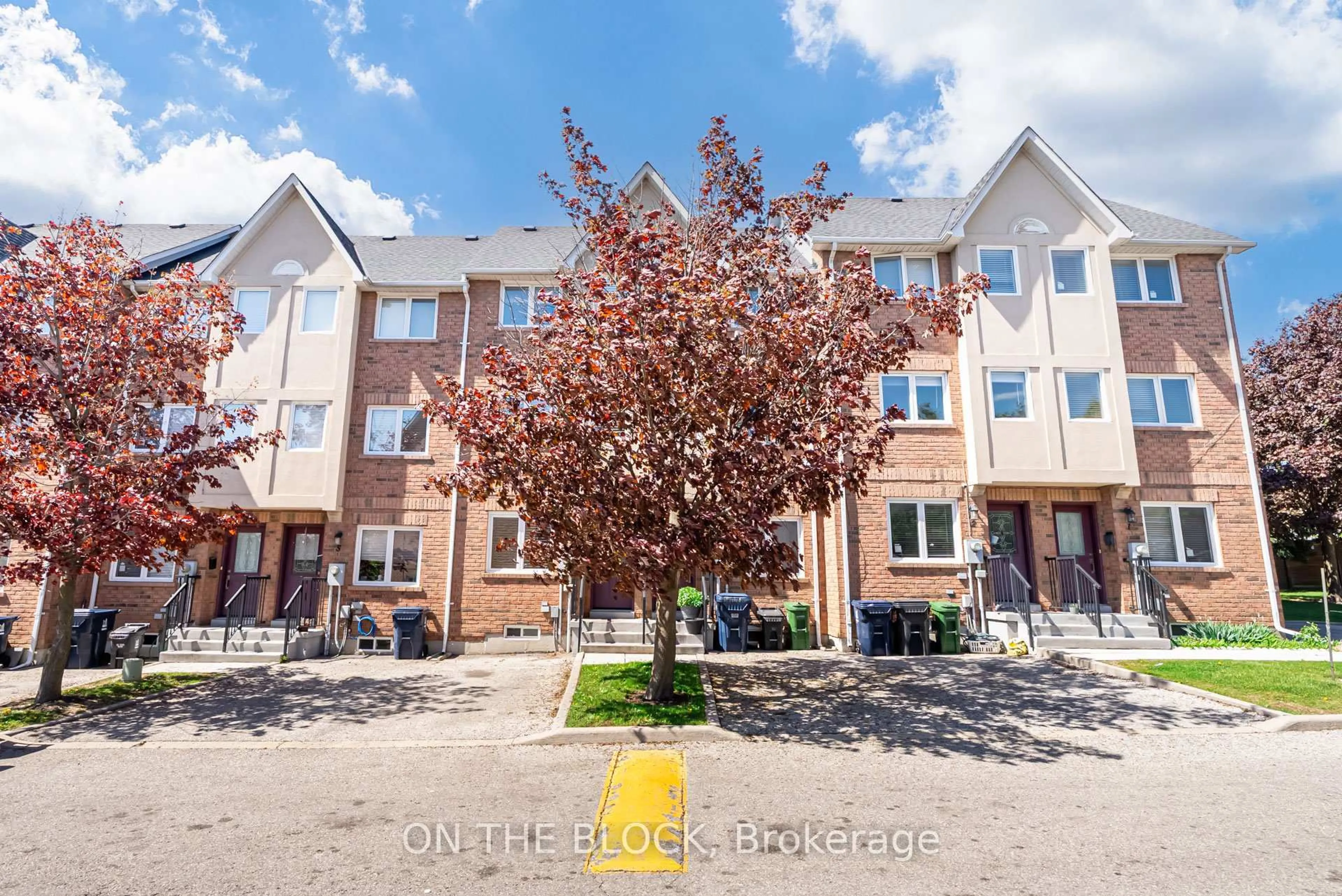 A pic from outside/outdoor area/front of a property/back of a property/a pic from drone, street for 224 Rosemount Ave #4, Toronto Ontario M9N 1M8