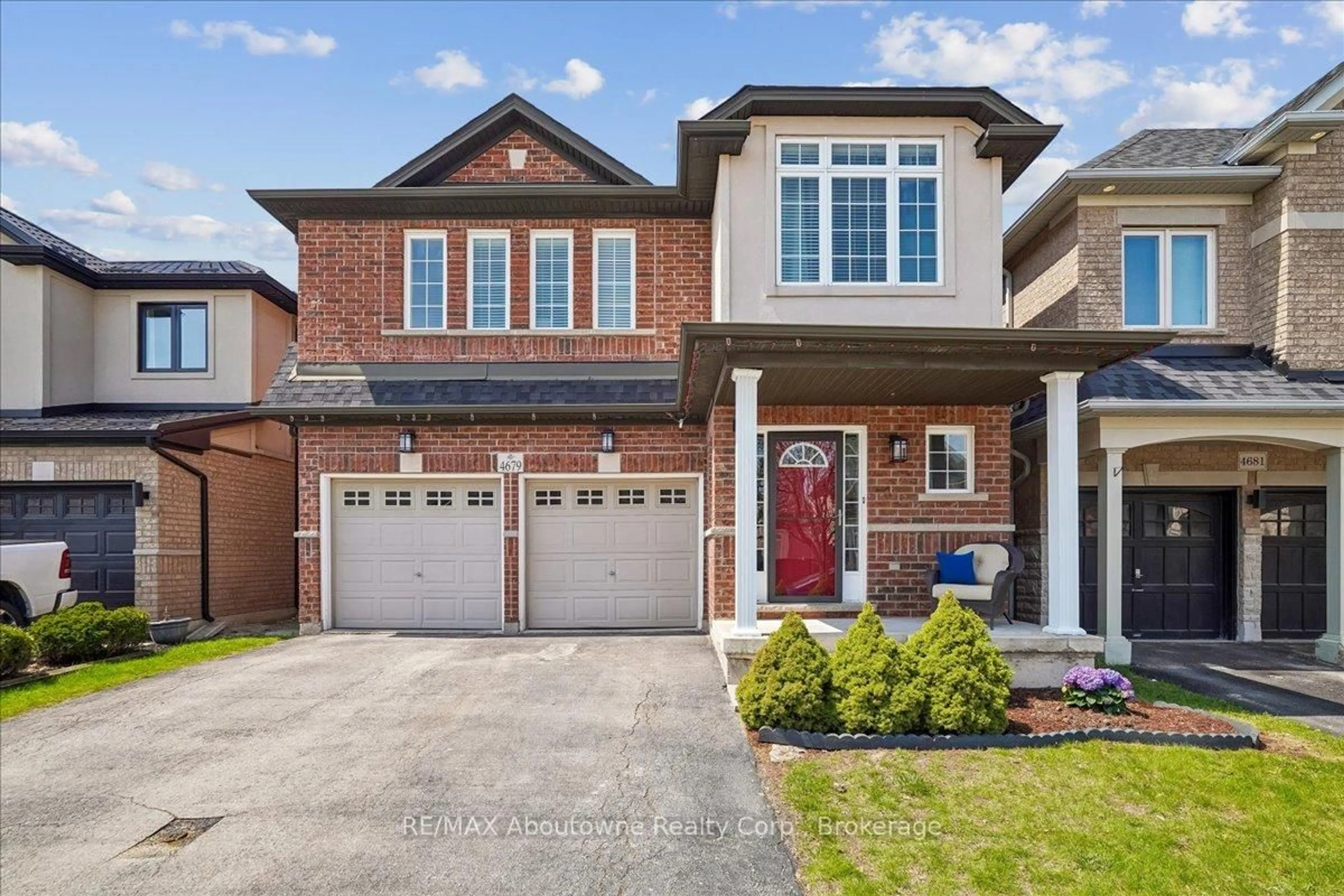 Home with brick exterior material, street for 4679 Webb St, Burlington Ontario L7M 0E3