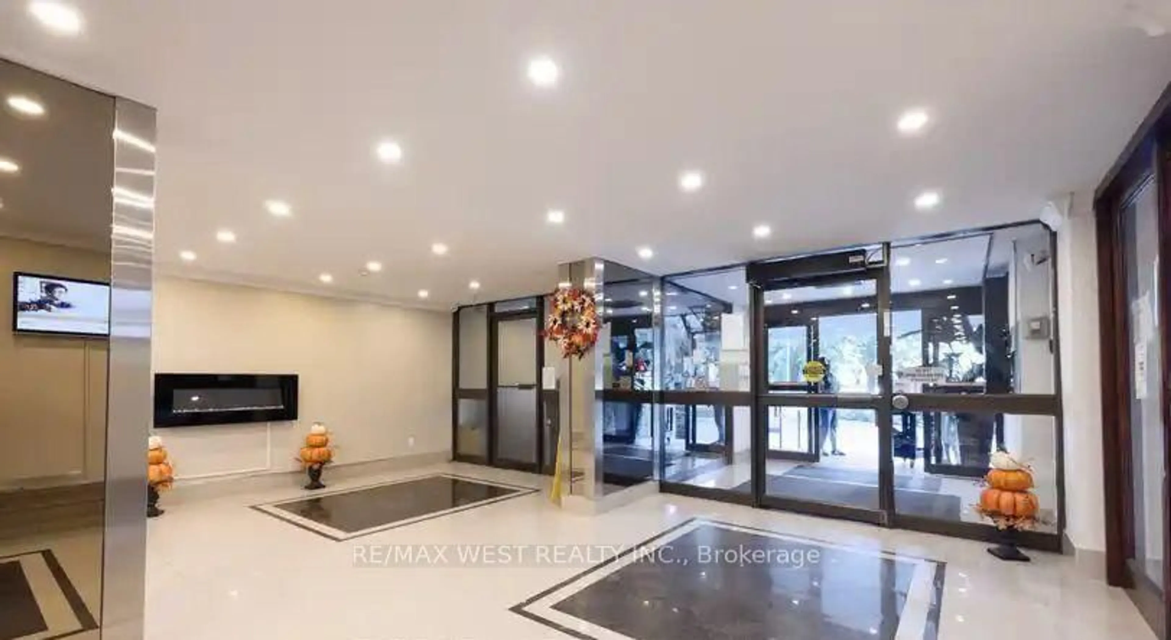 Lobby for 85 Emmett Ave #1503, Toronto Ontario M6M 5A2