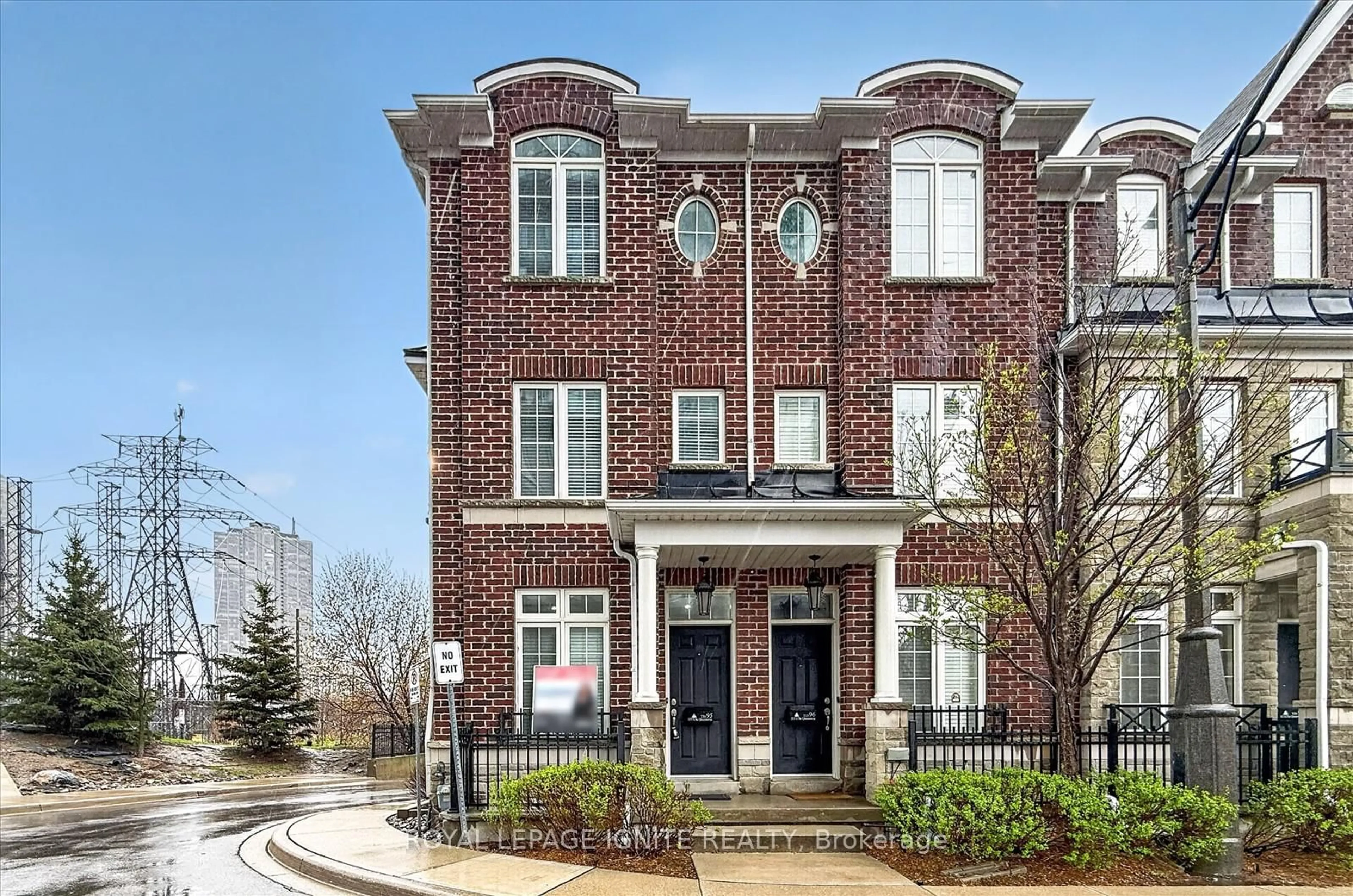 Home with brick exterior material, street for 117A THE QUEENSWAY #95, Toronto Ontario M6S 5B7