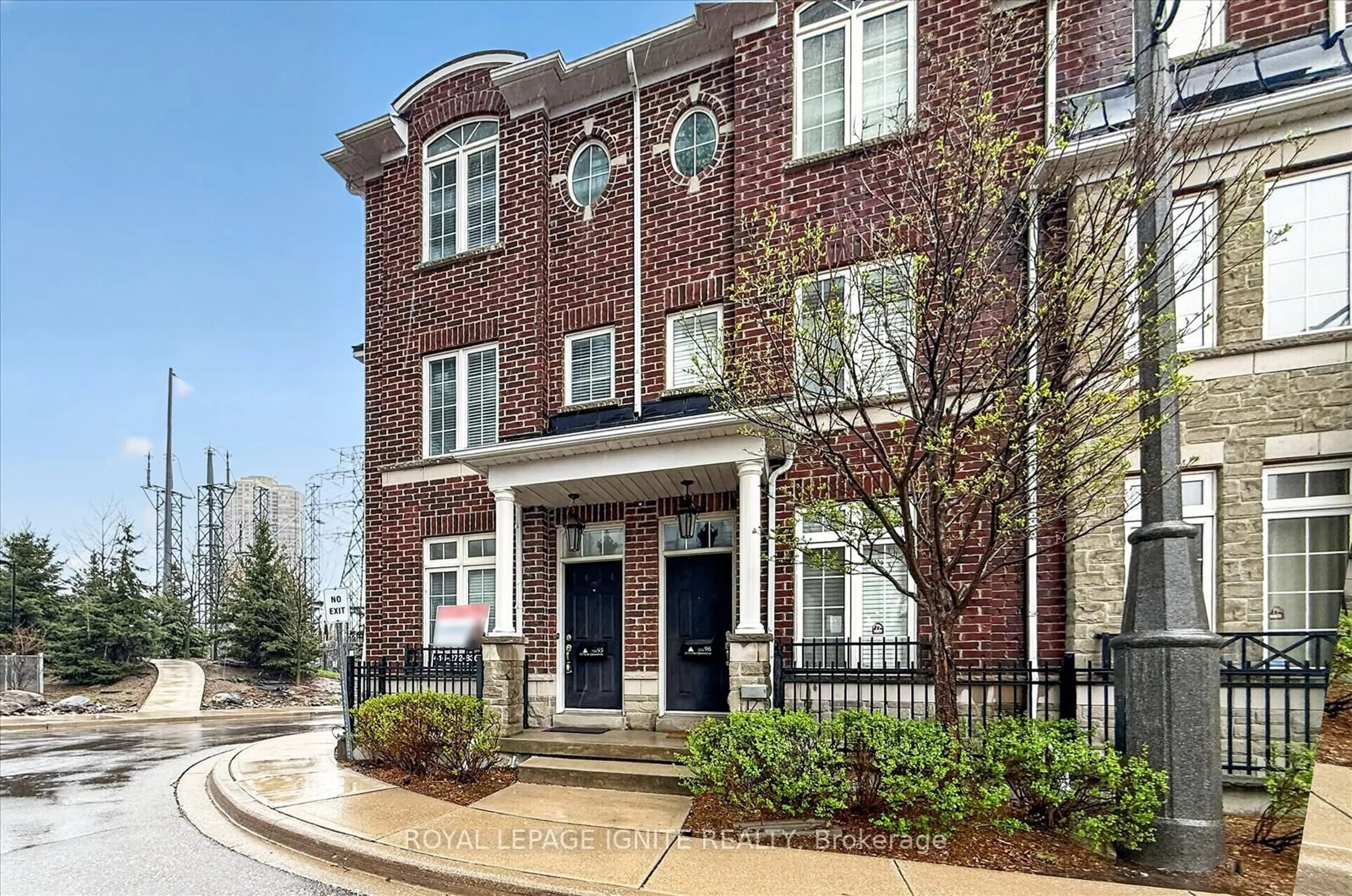 Home with brick exterior material, street for 117A THE QUEENSWAY #95, Toronto Ontario M6S 5B7