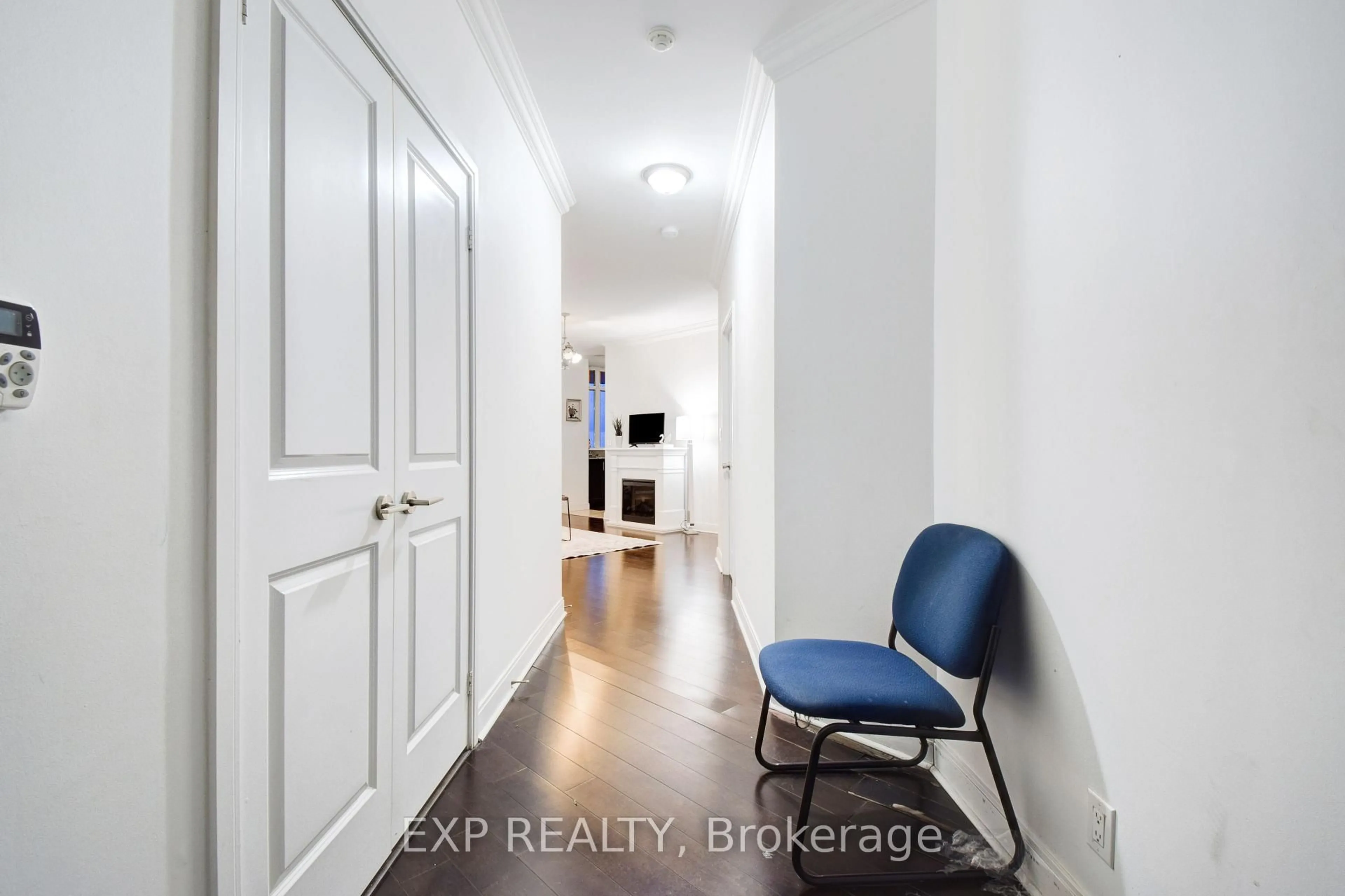 Indoor entryway for 80 Absolute Ave #3303, Mississauga Ontario L4Z 0A5