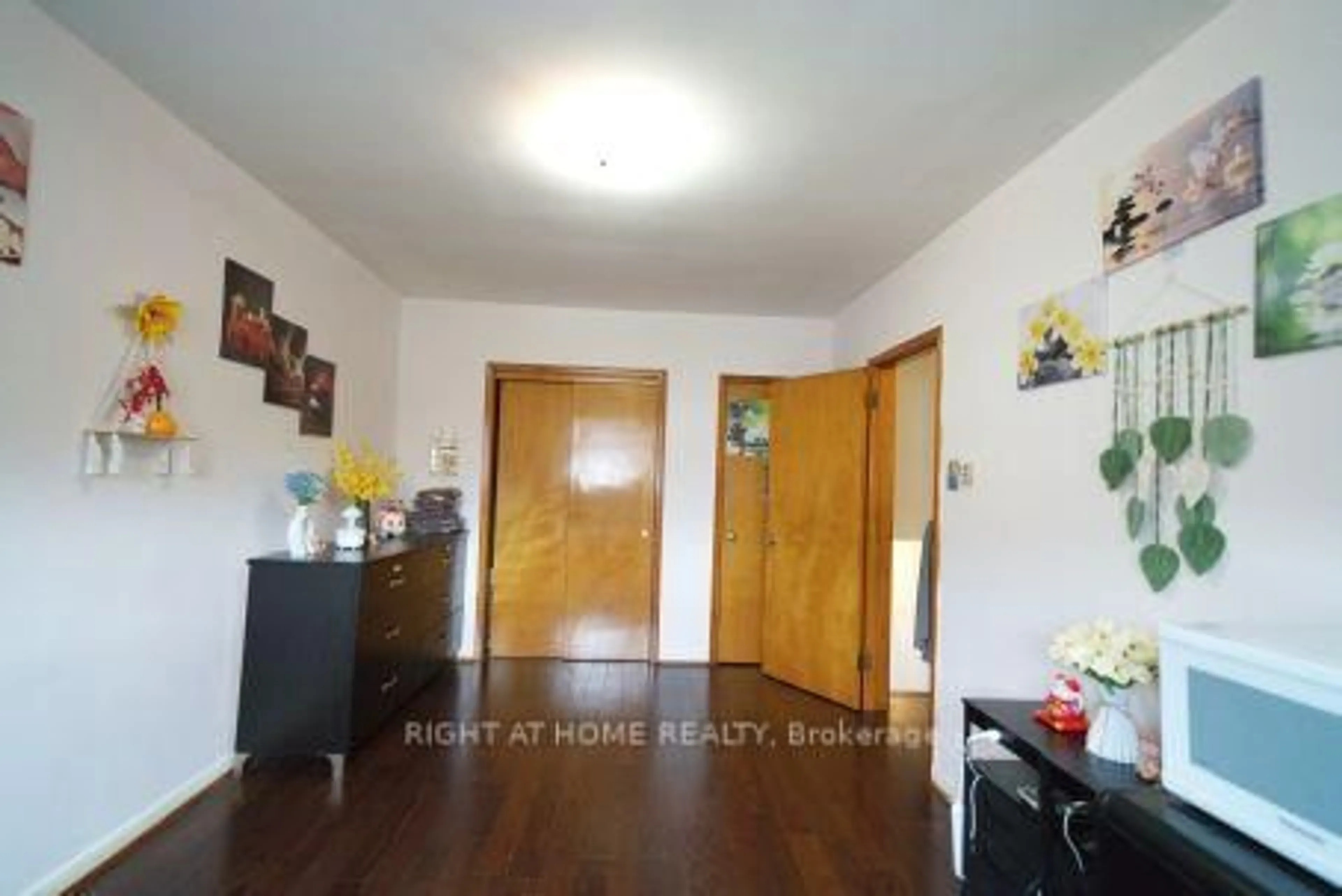 A pic of a room for 73 Buckland Rd, Toronto Ontario M3L 1W3