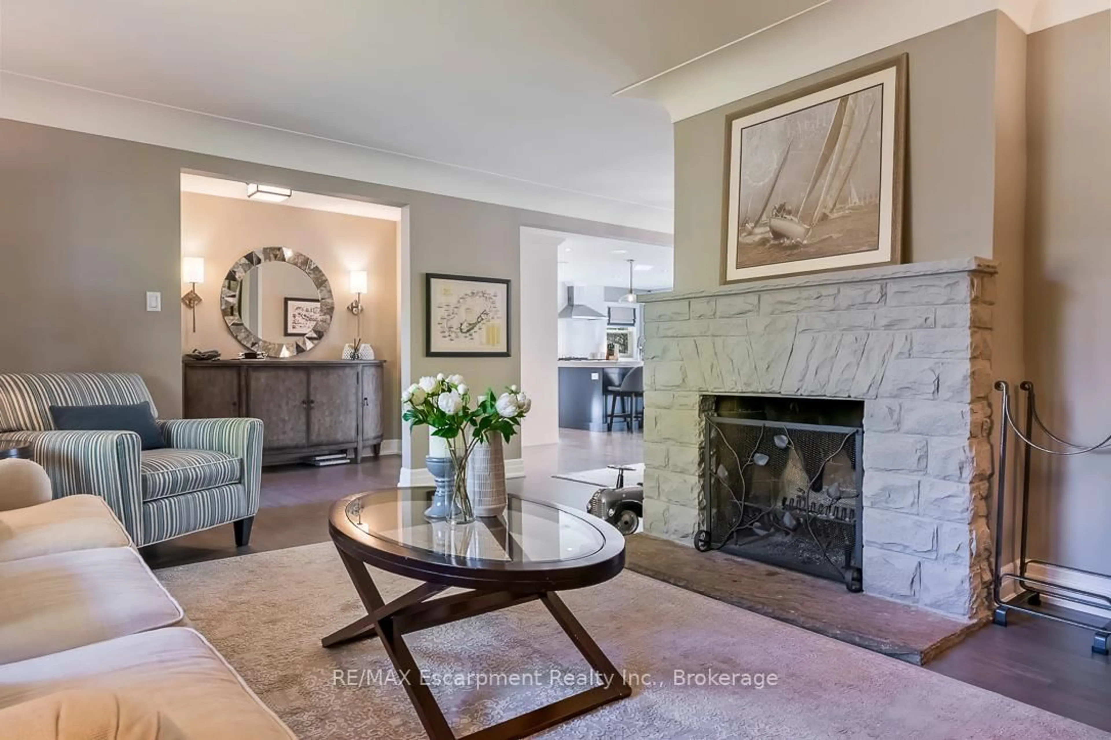 Living room with furniture, unknown for 278 Carolyn Dr, Oakville Ontario L6K 3M6