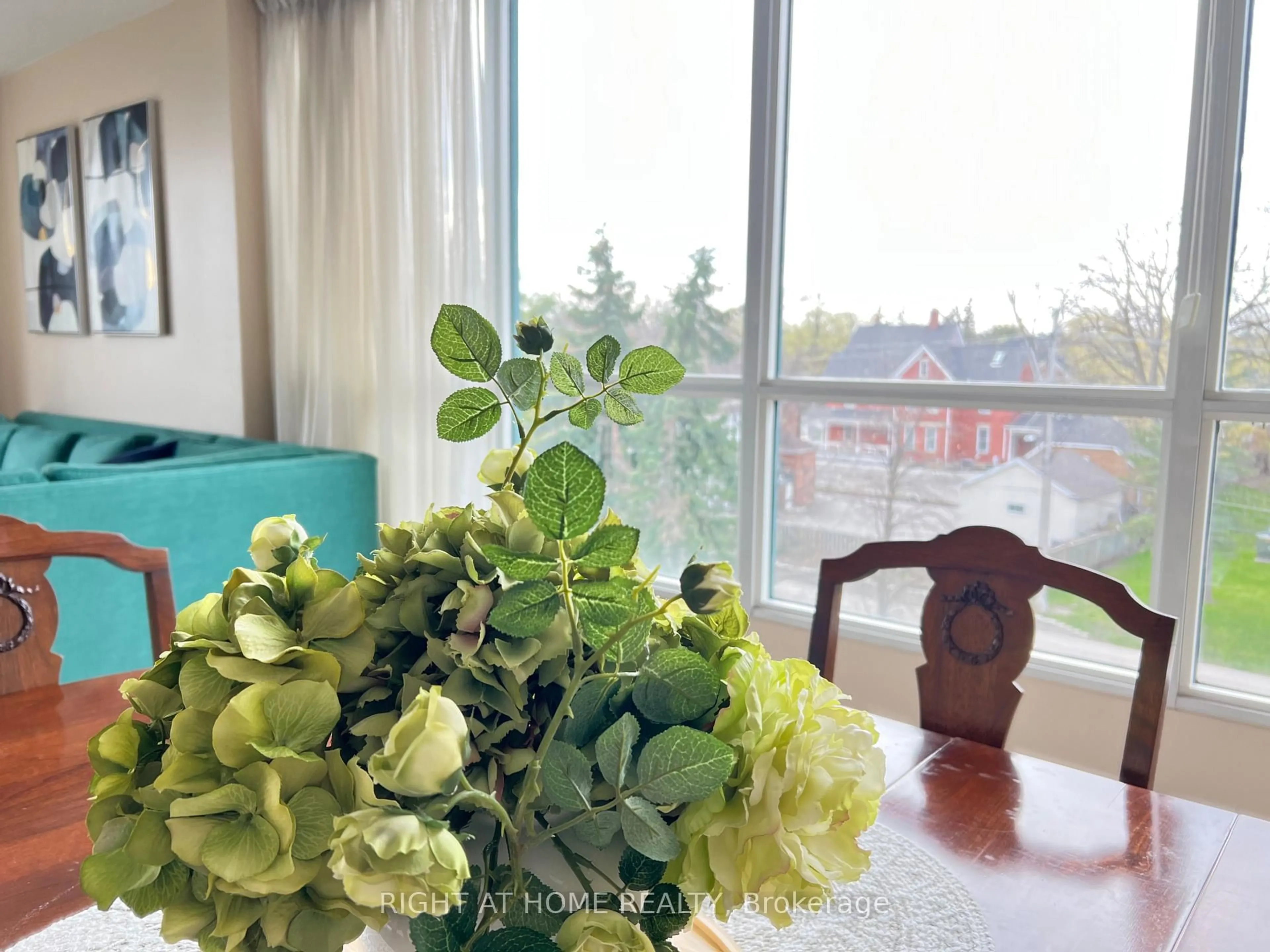 A pic of a room for 100 Millside Dr #507, Milton Ontario L9T 5E2