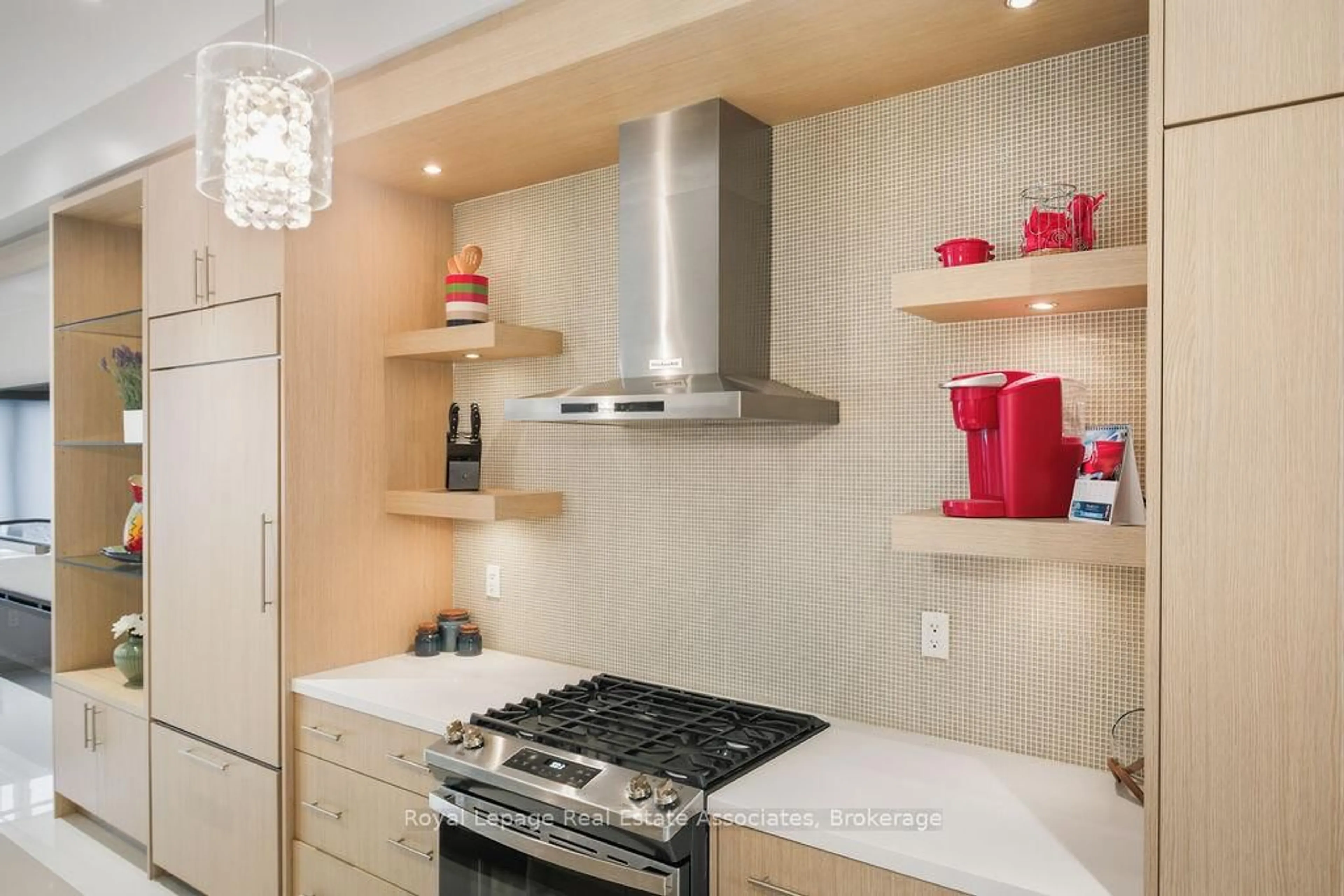 Contemporary kitchen, ceramic/tile floor for 228 Vellwood Common, Oakville Ontario L6L 0E8