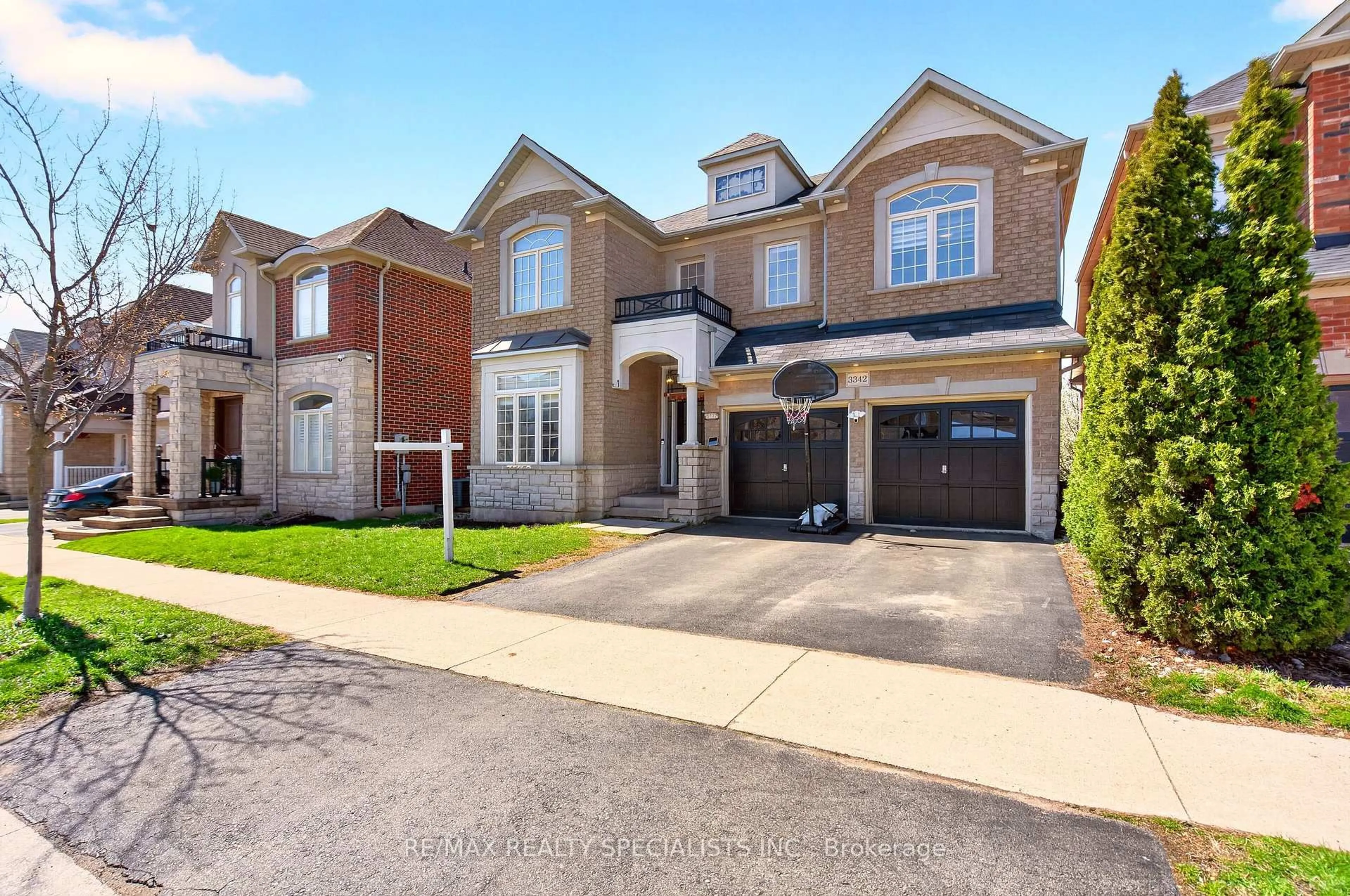 Home with brick exterior material, street for 3342 Cline St, Burlington Ontario L7M 0J9