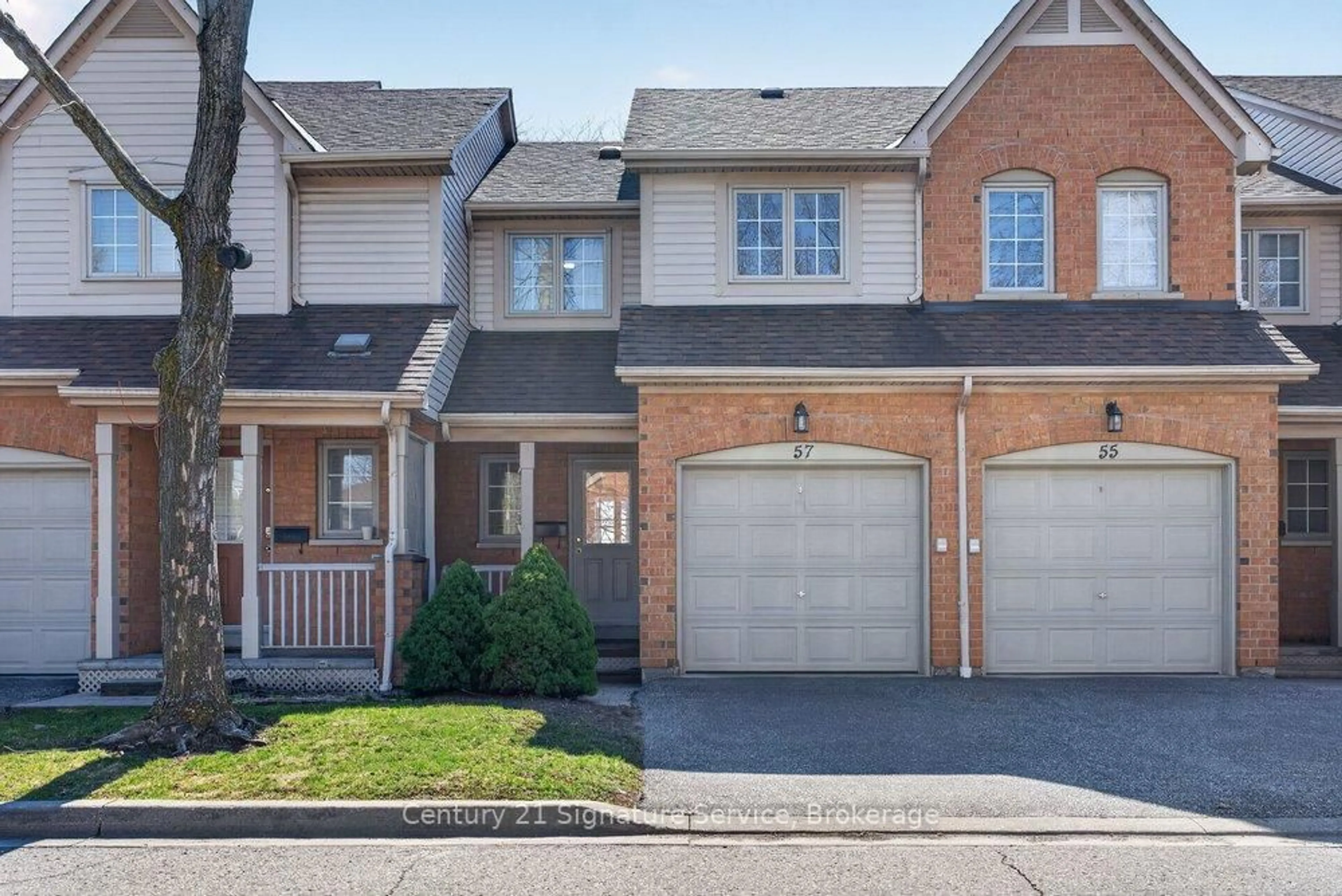 Home with brick exterior material, street for 5950 Glen Erin Dr #57, Mississauga Ontario L5M 6J1