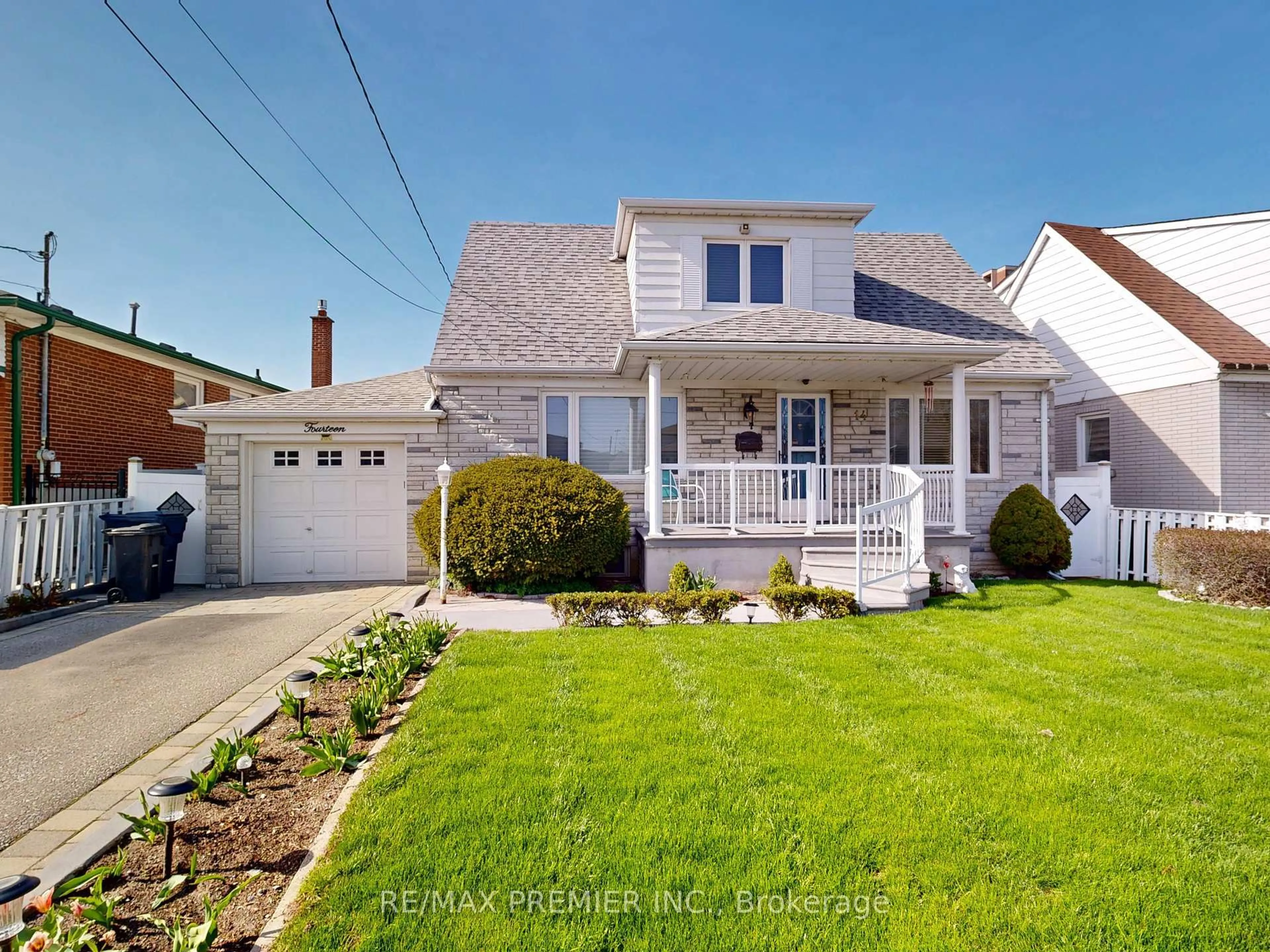 Home with vinyl exterior material, street for 14 Beckett Ave, Toronto Ontario M6L 2B1