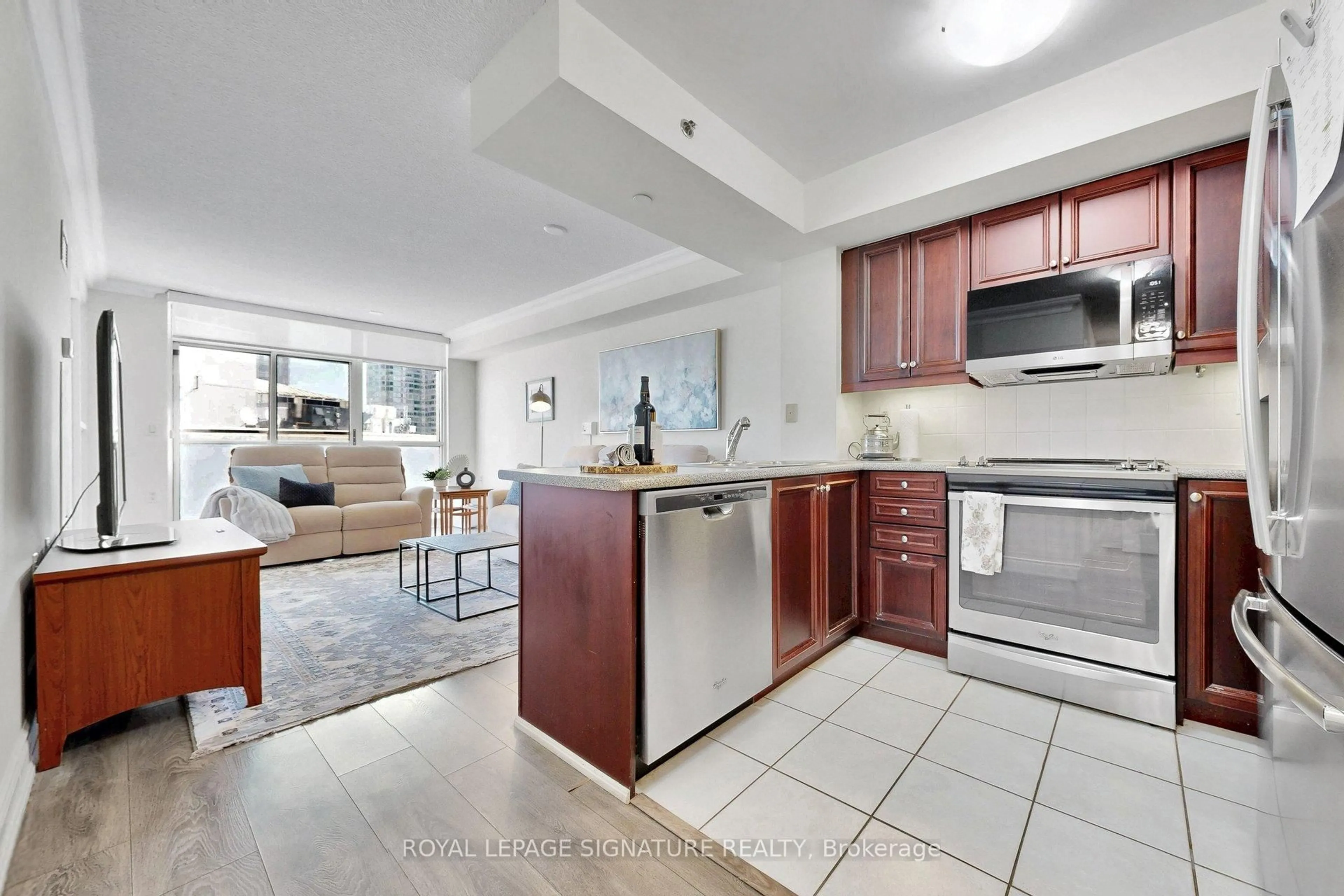 Open concept kitchen, ceramic/tile floor for 3 Marine Parade Dr #1609, Toronto Ontario M8V 3Z5