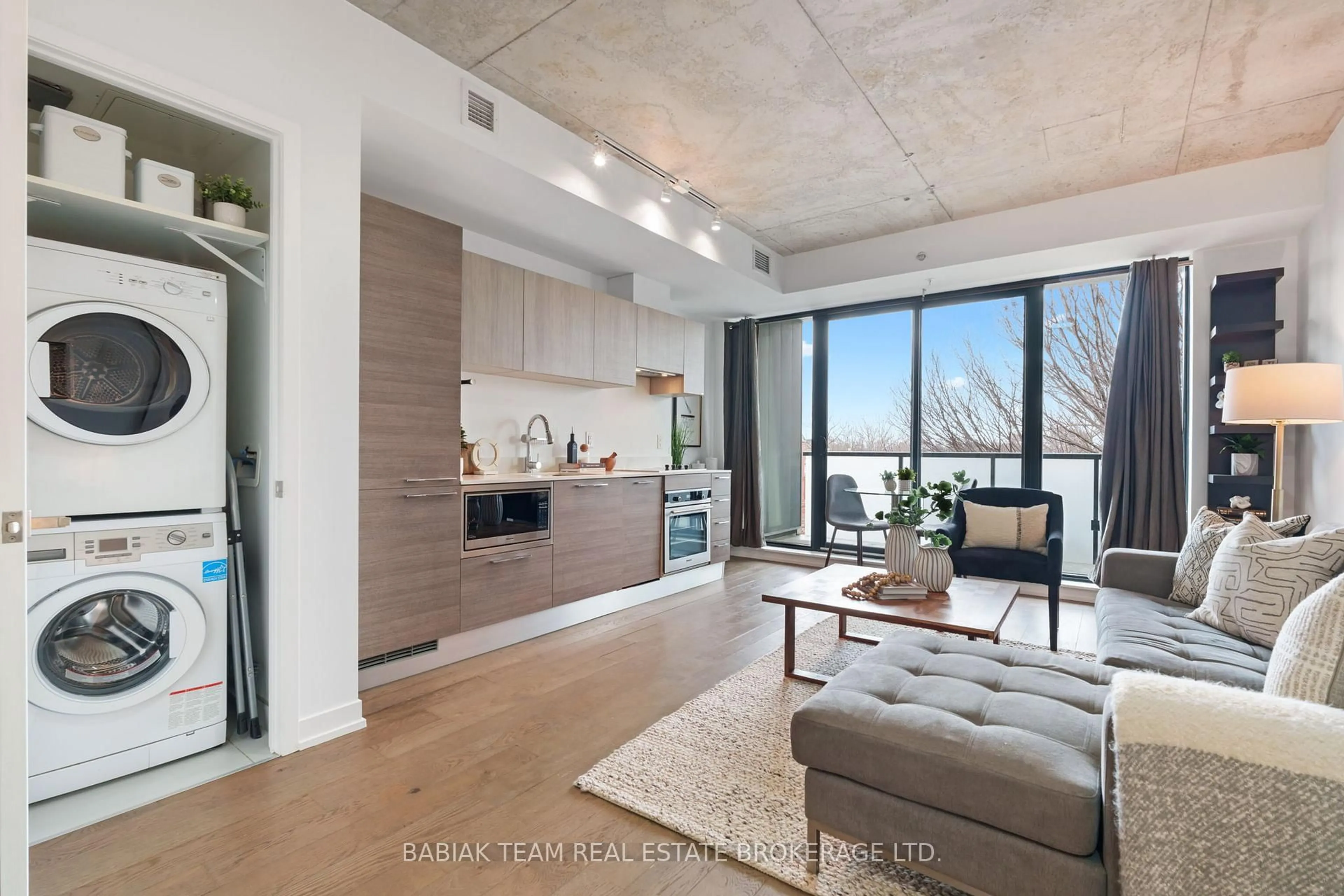 Open concept kitchen, unknown for 530 Indian Grve #401, Toronto Ontario M6P 0B3