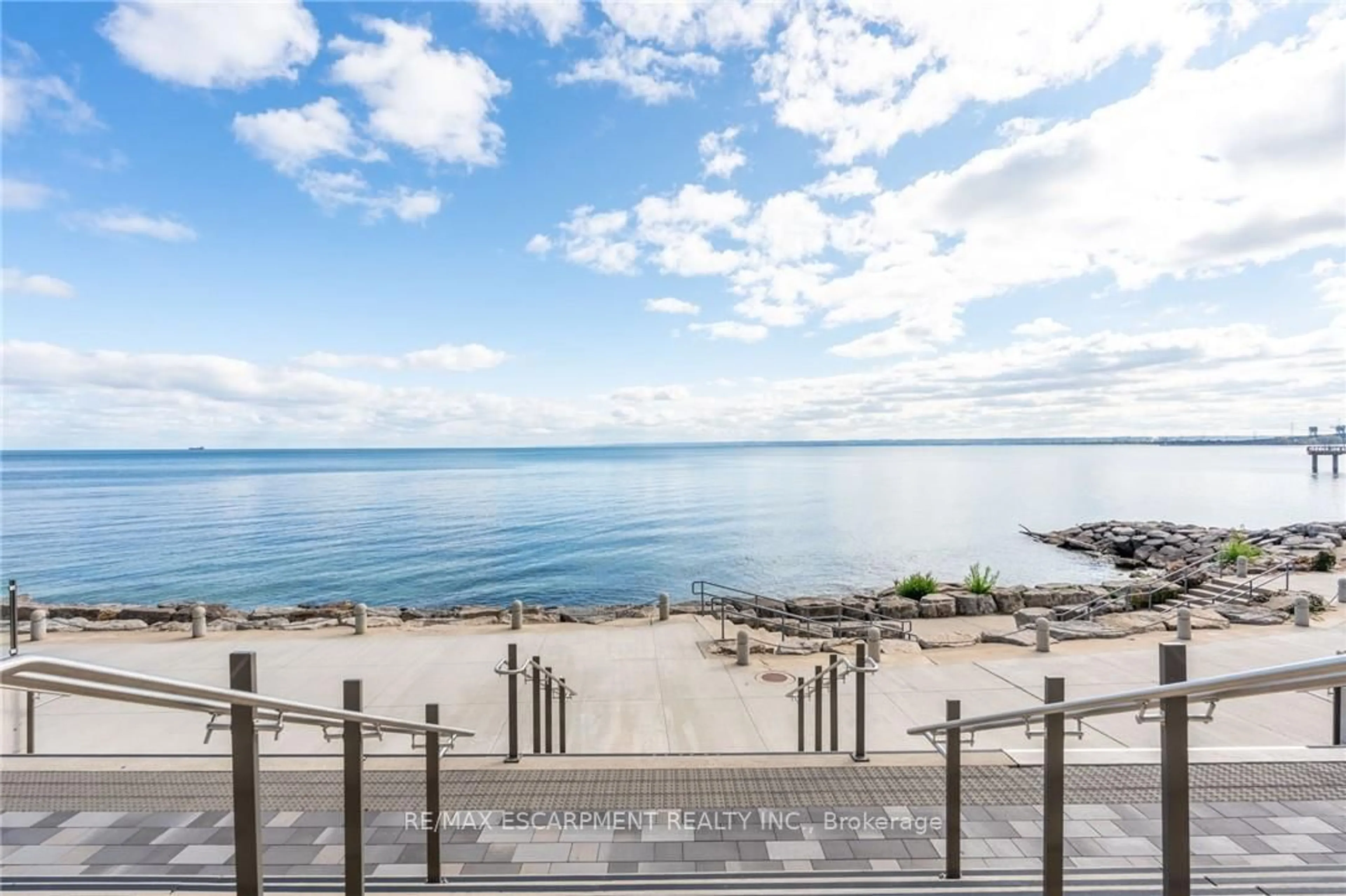 Patio, water/lake/river/ocean view for 2060 Lakeshore Rd #406, Burlington Ontario L7R 0G2